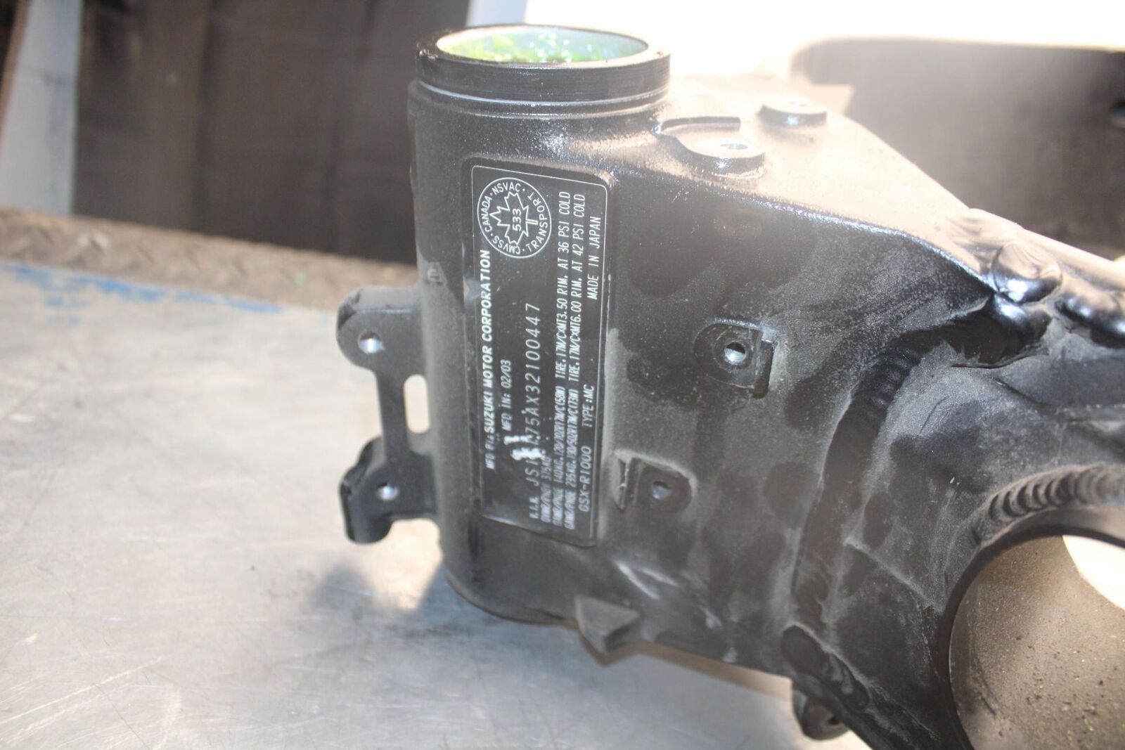 03-04 SUZUKI GSXR1000 FRAME CHASSIS 41100-18G01-YAP BB459