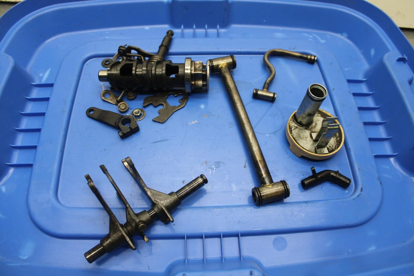 1985 Kawasaki Ninja 900R ENGINE TRANSMISSION GEAR SHIFT SHIFTER CAM DRUM BB84