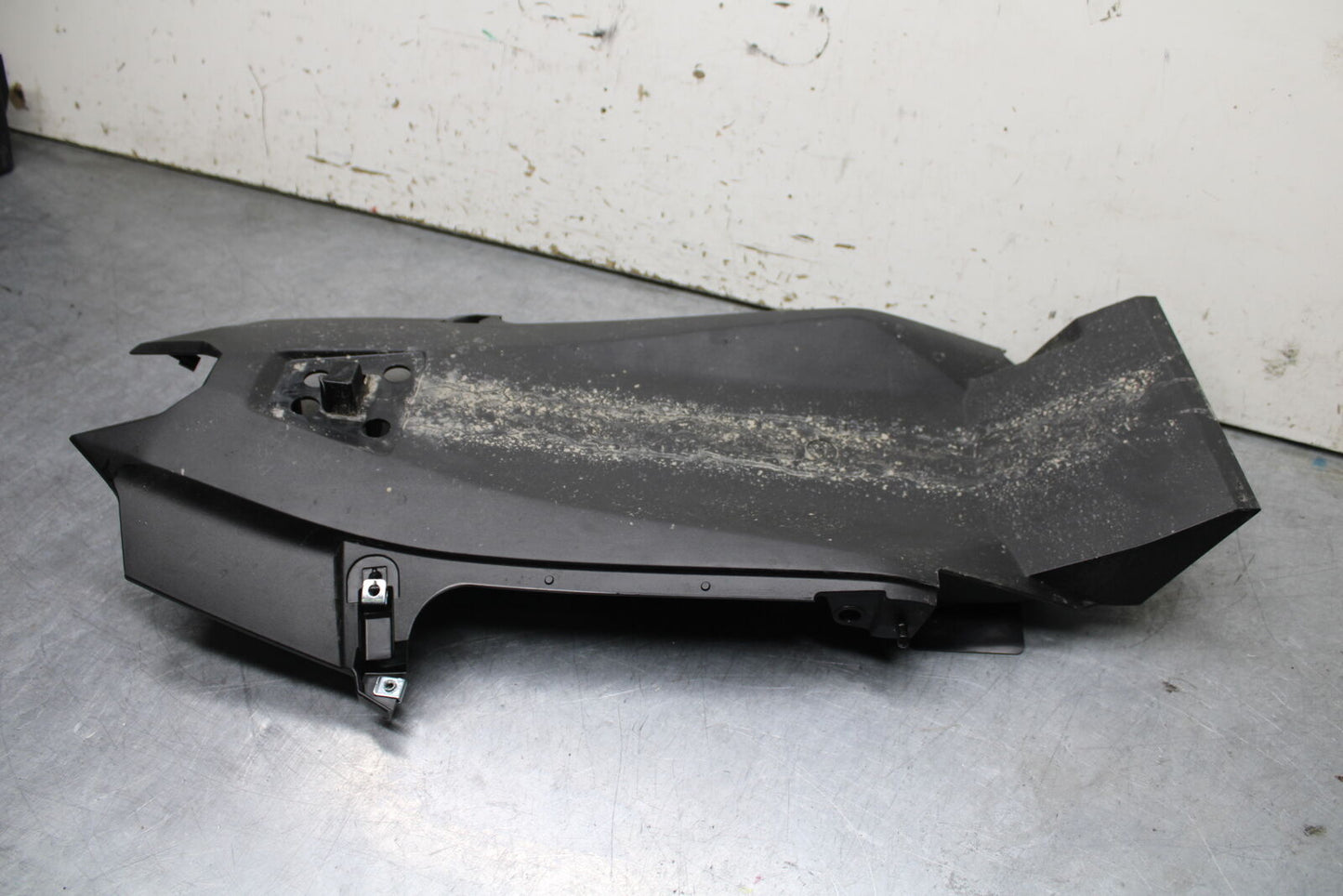 24 KAWASAKI NINJA 500 ABS REAR BACK TAIL UNDERTAIL FAIRING COWL FENDER BB730