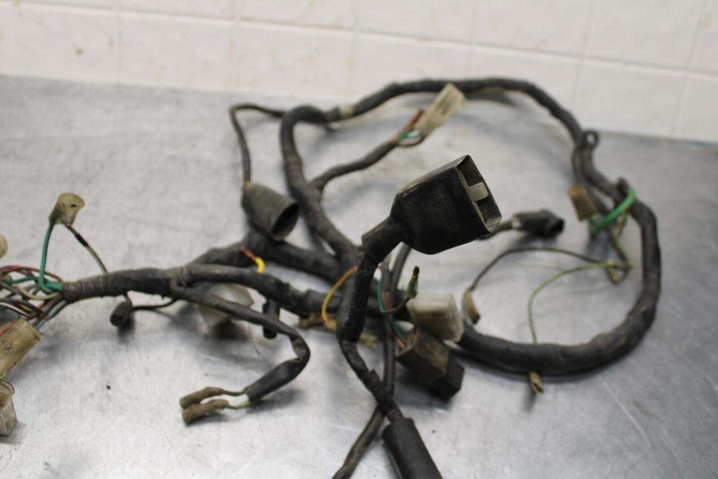 1977 Honda CB550K --- MAIN ENGINE WIRING HARNESS MOTOR WIRE 32100-404-670 BB592