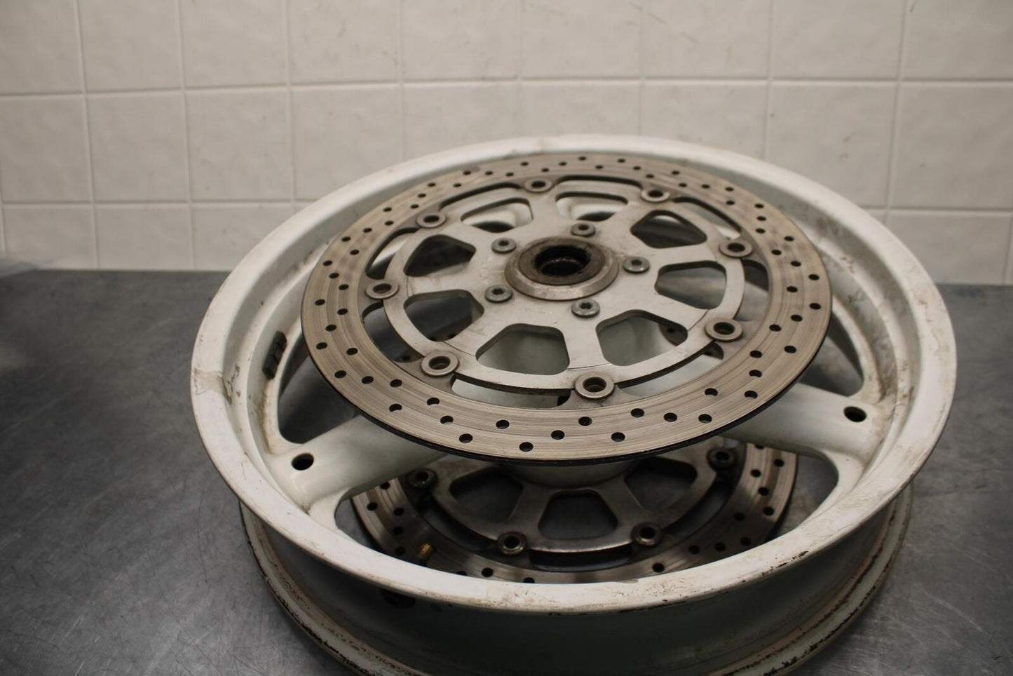 1999 Suzuki GSXR600 FRONT WHEEL AND LEFT RIGHT BRAKE ROTORS DISCS BB580