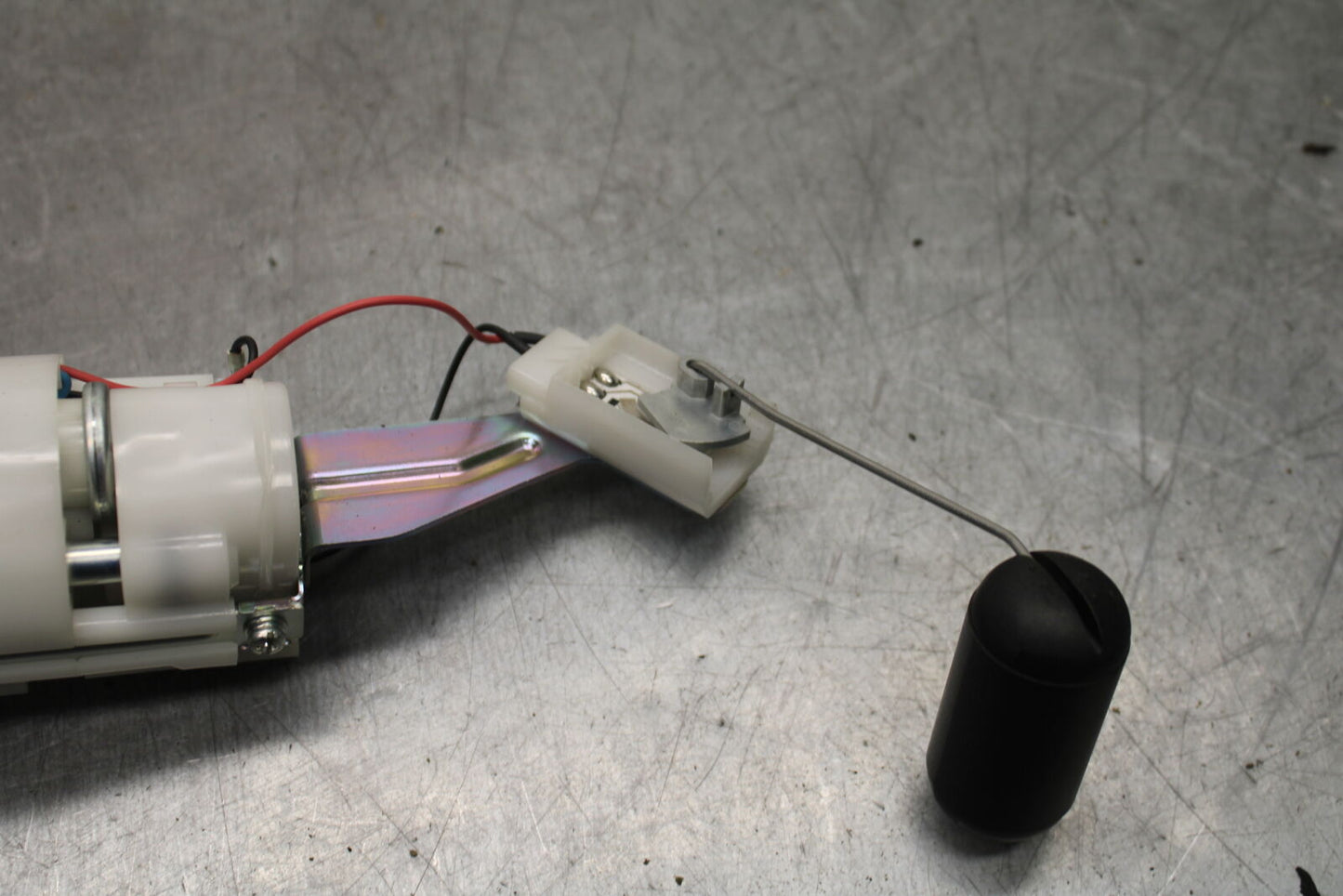 24-25 KAWASAKI NINJA ZX6R FUEL PUMP GAS PETROL SENDER UNIT BB726