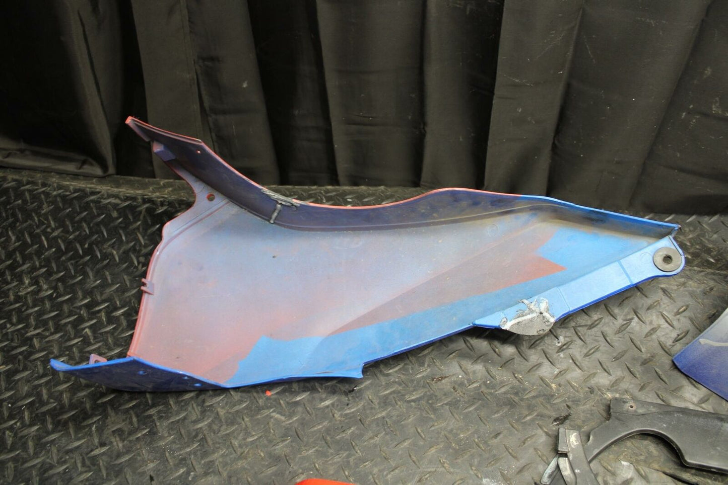 86 SUZUKI GS750ES FRONT UPPER NOSE FAIRING COWL SHROUD PARTS BB233