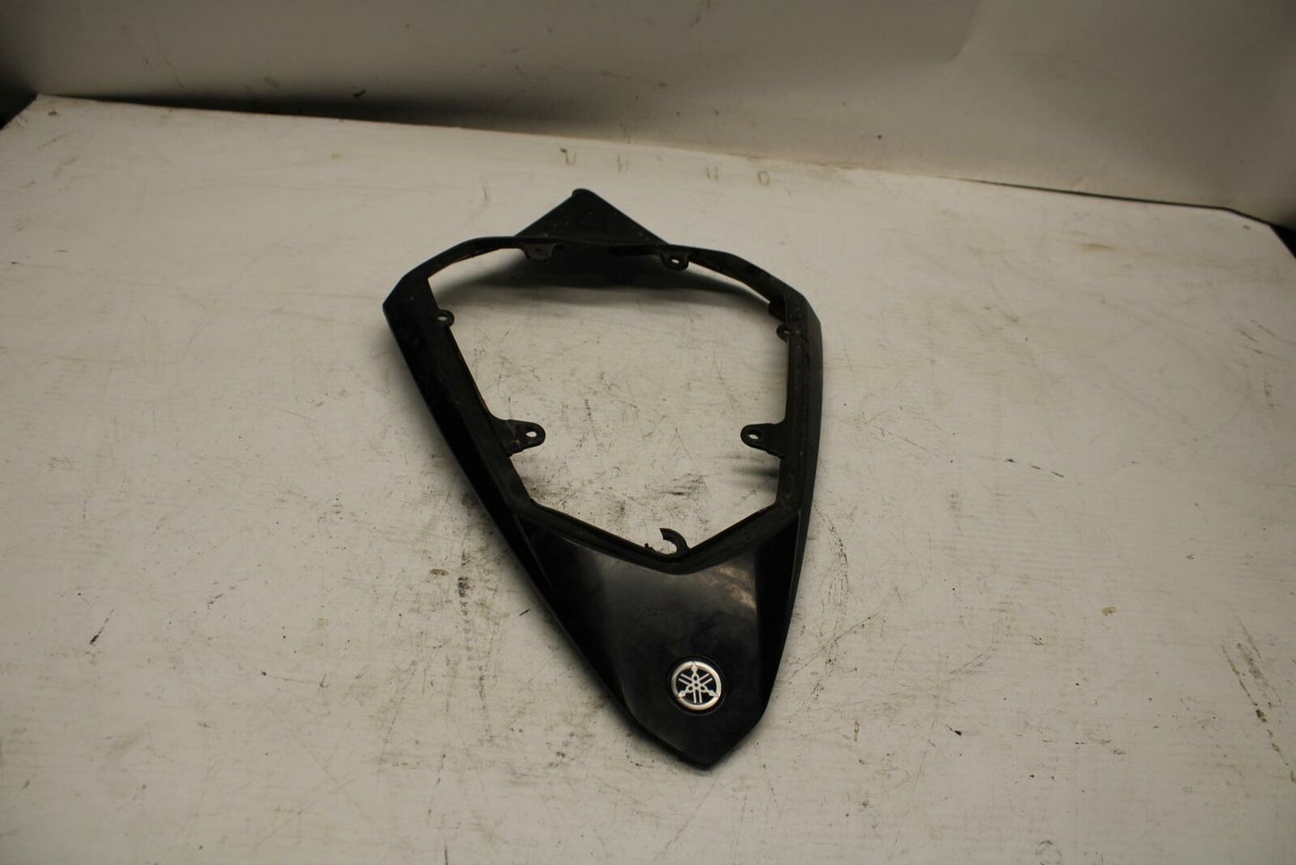 08-17 YAMAHA YZF R6 REAR BACK TAIL FAIRING COWL SHROUD BB354