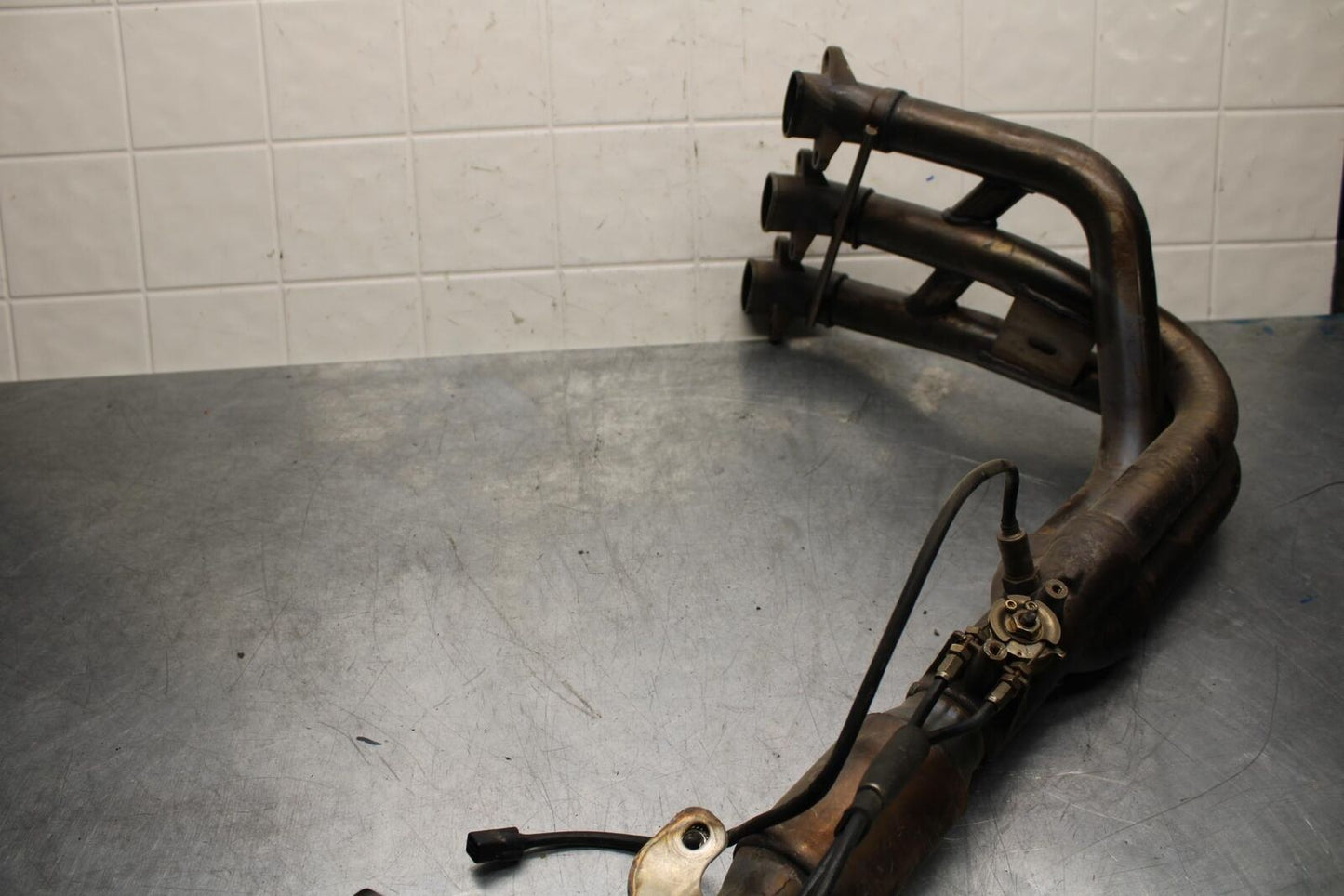 2012 Triumph Daytona 675R EXHAUST HEADER PIPES MANIFOLD T2200819 BB589