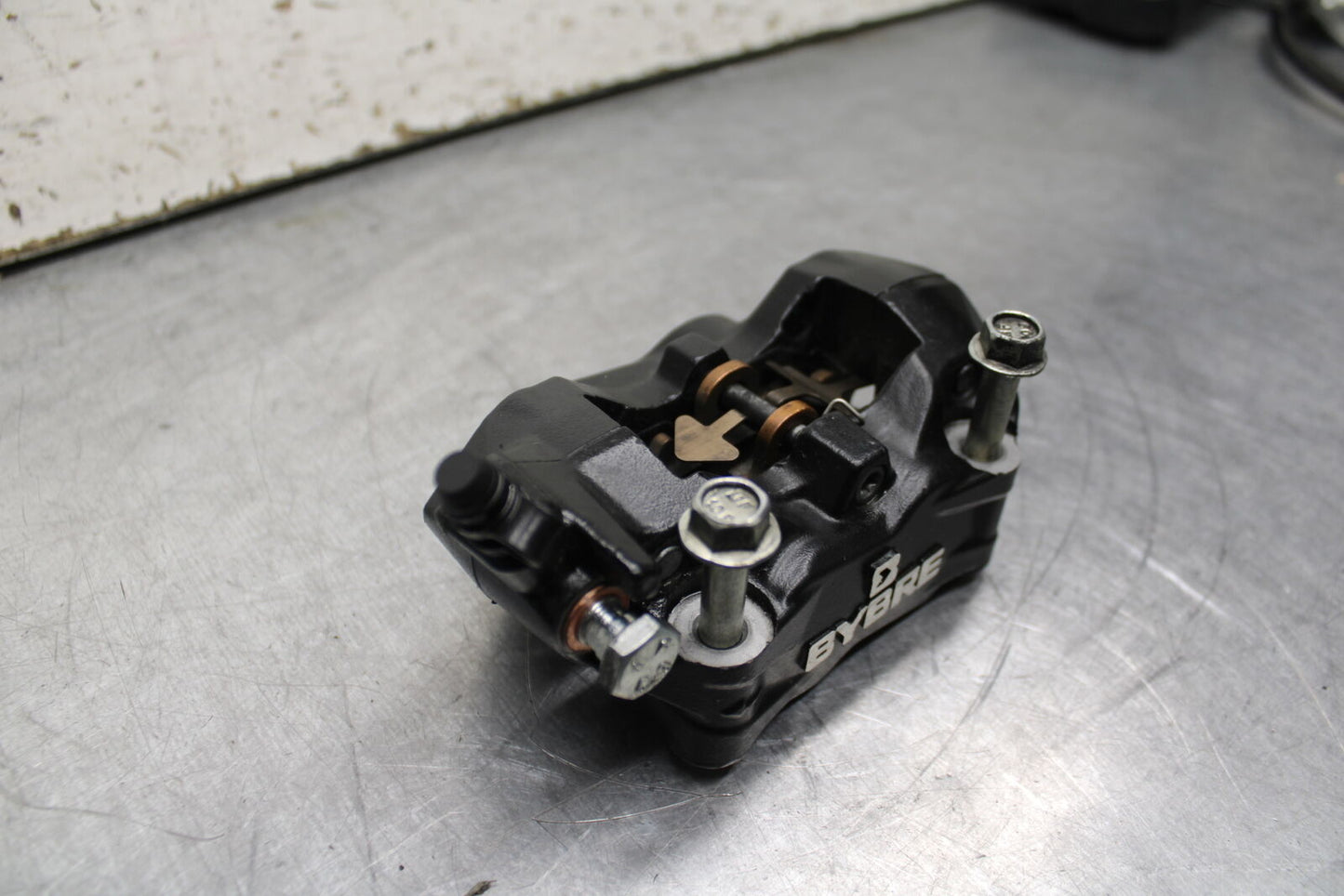 17-24 KTM 390 DUKE LEFT FRONT BRAKE CALIPER BB734