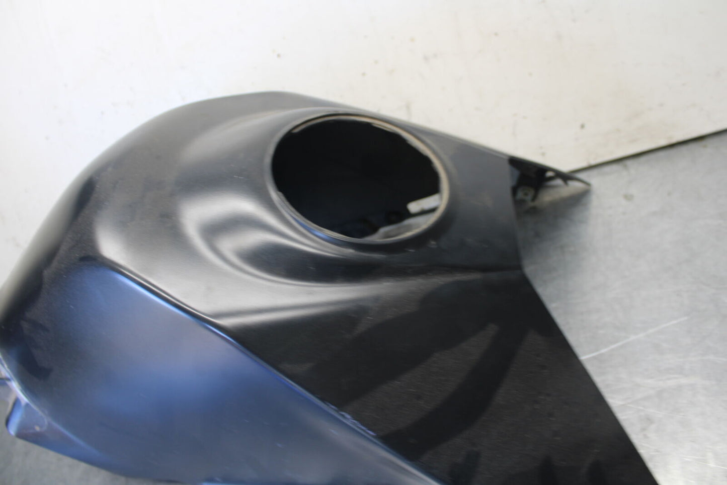 2016 KTM 390 RC GAS TANK FUEL CELL COVER FAIRING COWL BB648