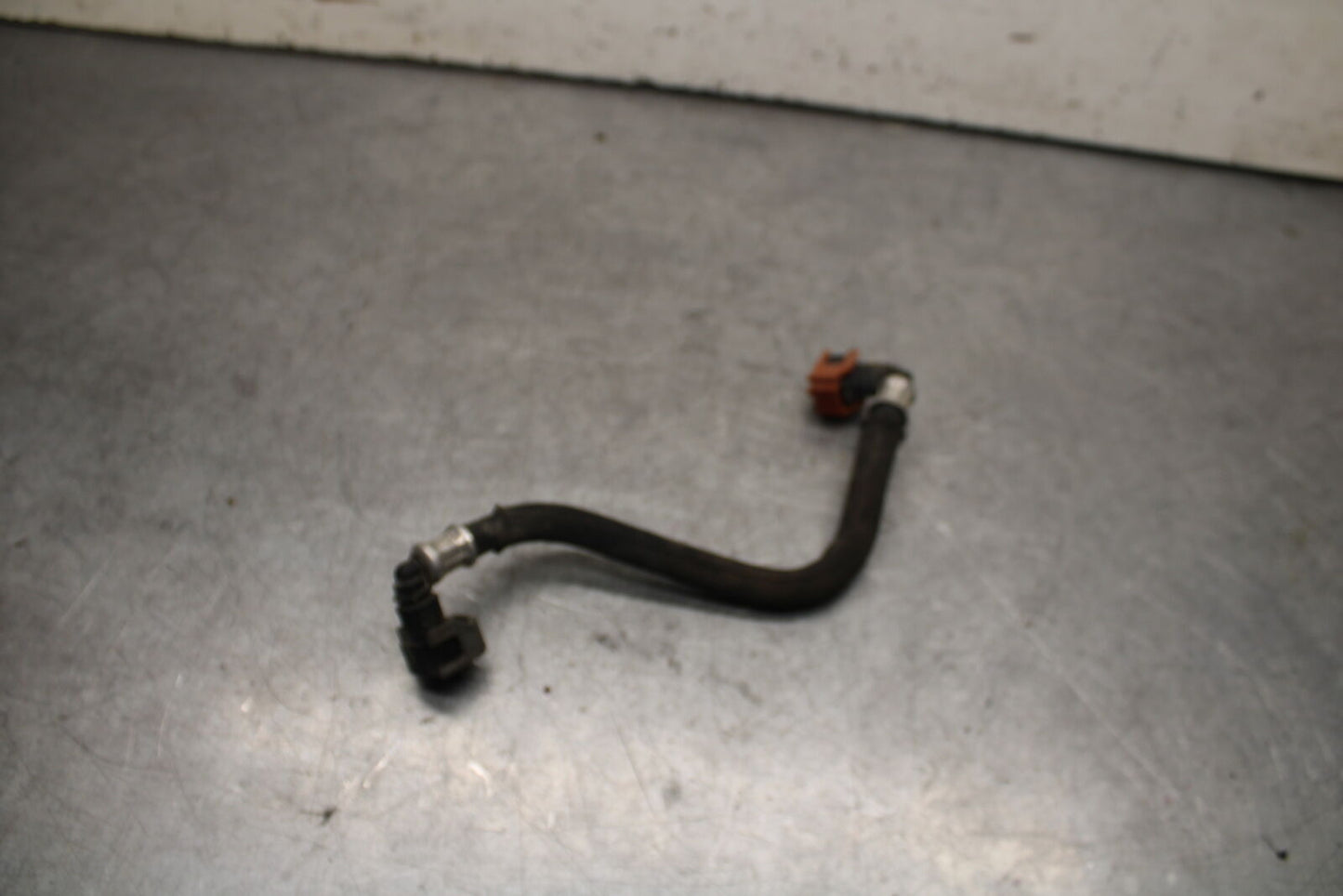 09-11 TRIUMPH DAYTONA 675 FUEL HOSE GAS LINE TUBE PIPE BB652