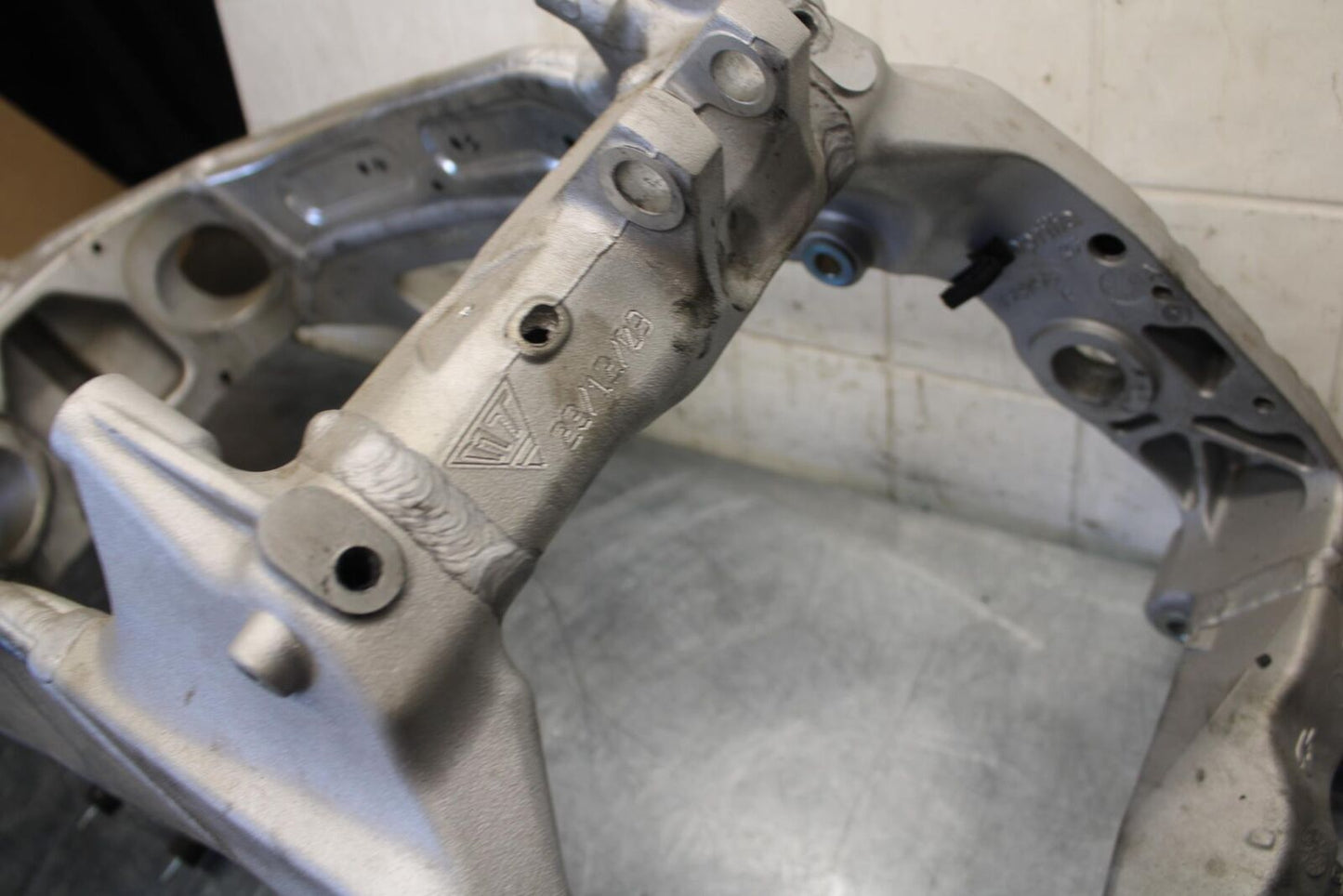 2010 Aprilia RSV1000R FRAME CHASSIS SLVG BB513