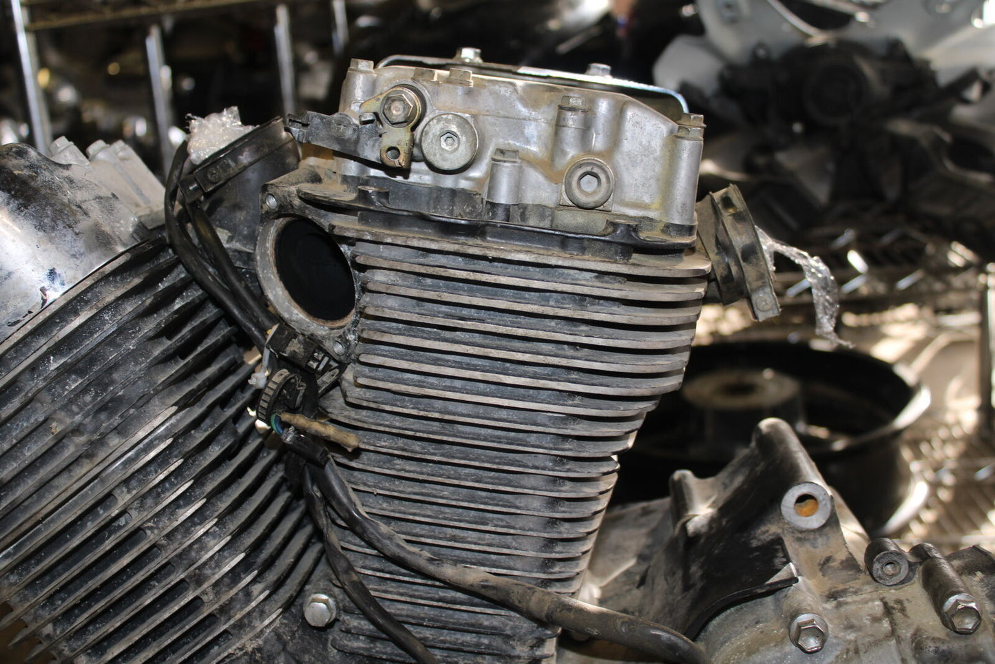 87-03 SUZUKI INTRUDER 1400 VS1400GLP ENGINE MOTOR BB702