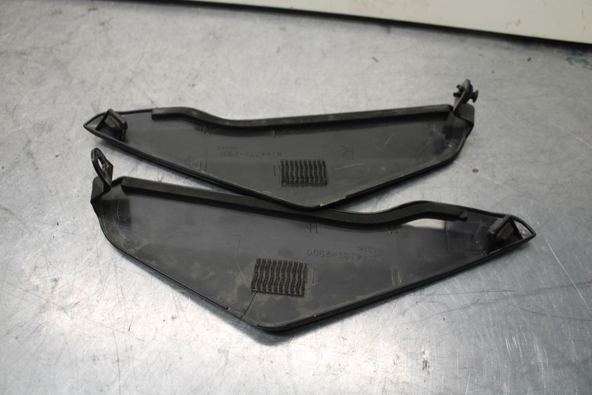 04-05 SUZUKI GSXR750 RIGHT LEFT FRONT SIDE SEAT PANELS TRIMS COWLS BB81