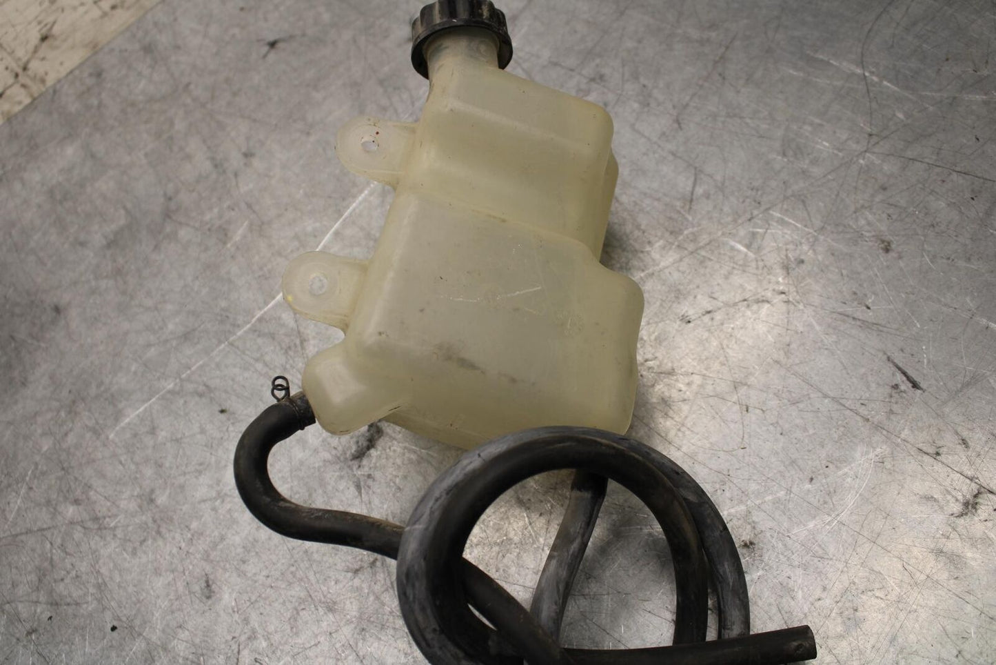 17 KAWASAKI Z900 ZR900 COOLANT WATER TANK RESERVOIR BOTTLE 43093-0006 BB549