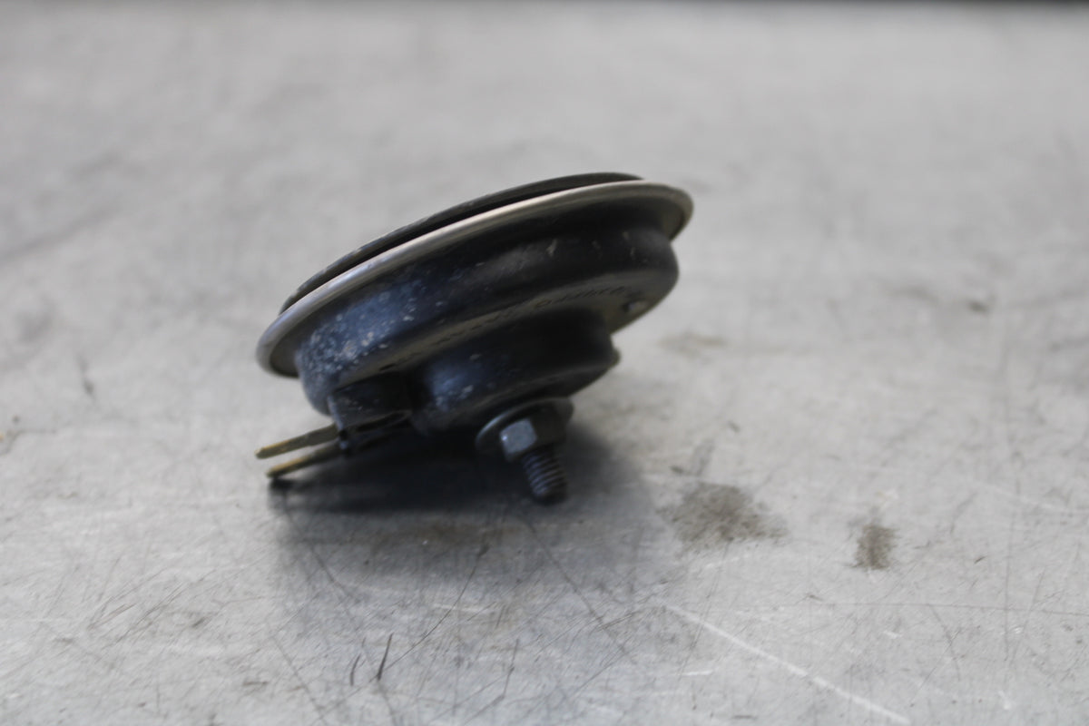 06-07 SUZUKI GSXR 600 HORN SIGNAL BB694