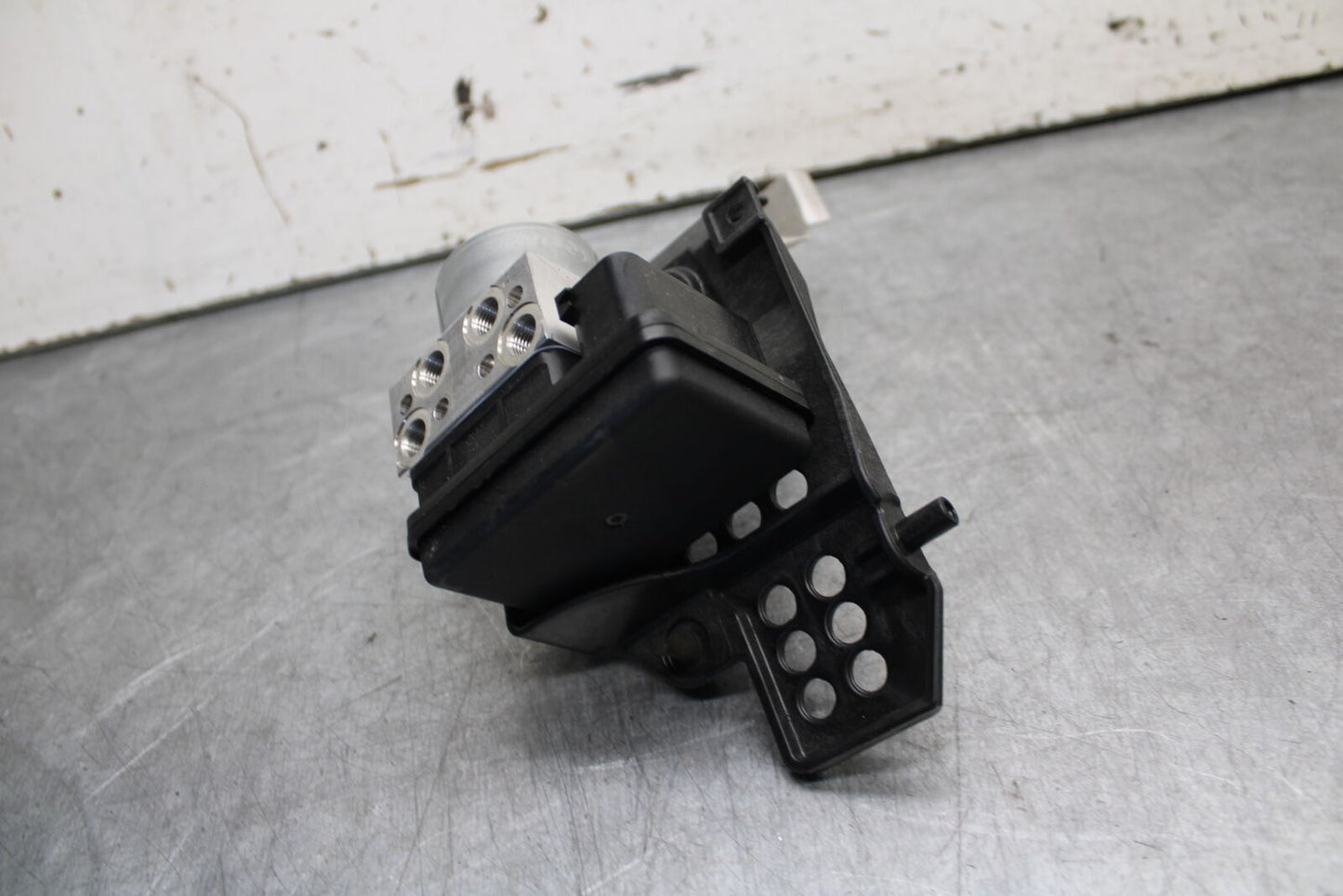 21-24 APRILIA RSV4 ABS PUMP UNIT MODULE BB668