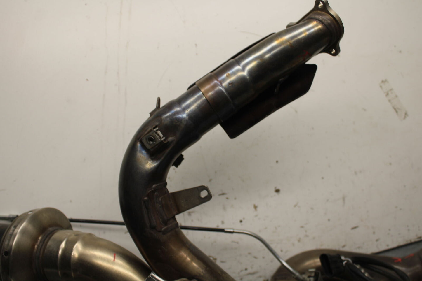 09-11 DUCATI STREETFIGHTER 1098 FULL EXHAUST SYSTEM HEADERS PIPE MUFFLER BB705
