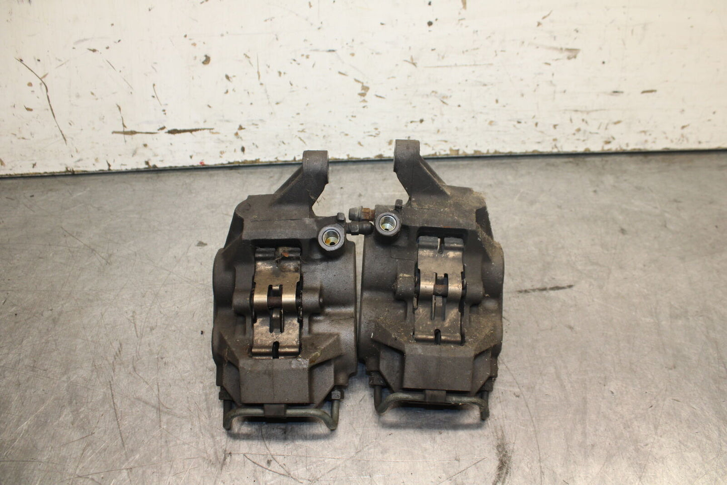 96-07 YAMAHA YZF600R RIGHT LEFT FRONT BRAKE CALIPER SET PAIR CALIPERS BB746