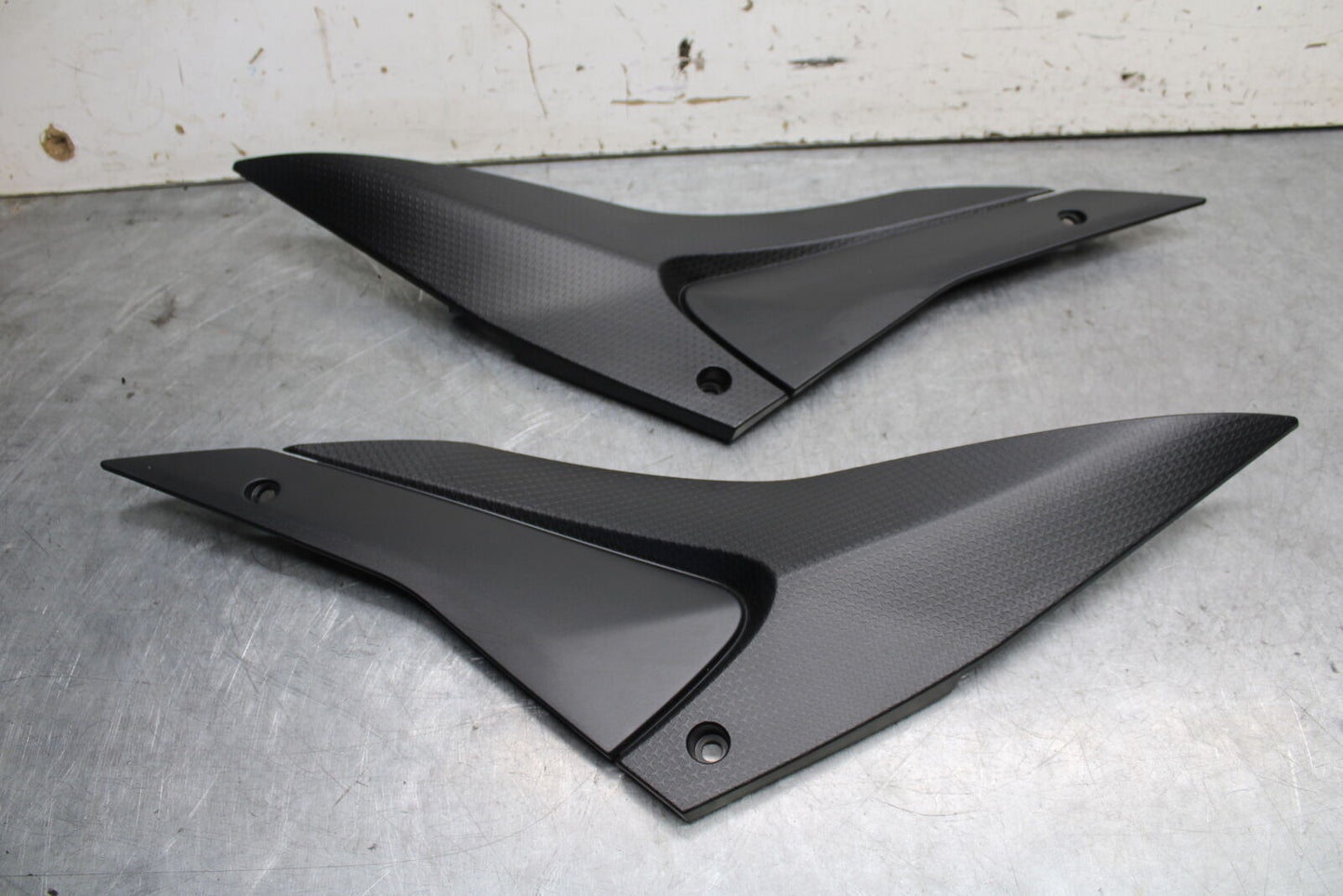 21-24 APRILIA RSV4 RIGHT LEFT FRONT SIDE SEAT PANELS COWLS FAIRINGS COVER BB668
