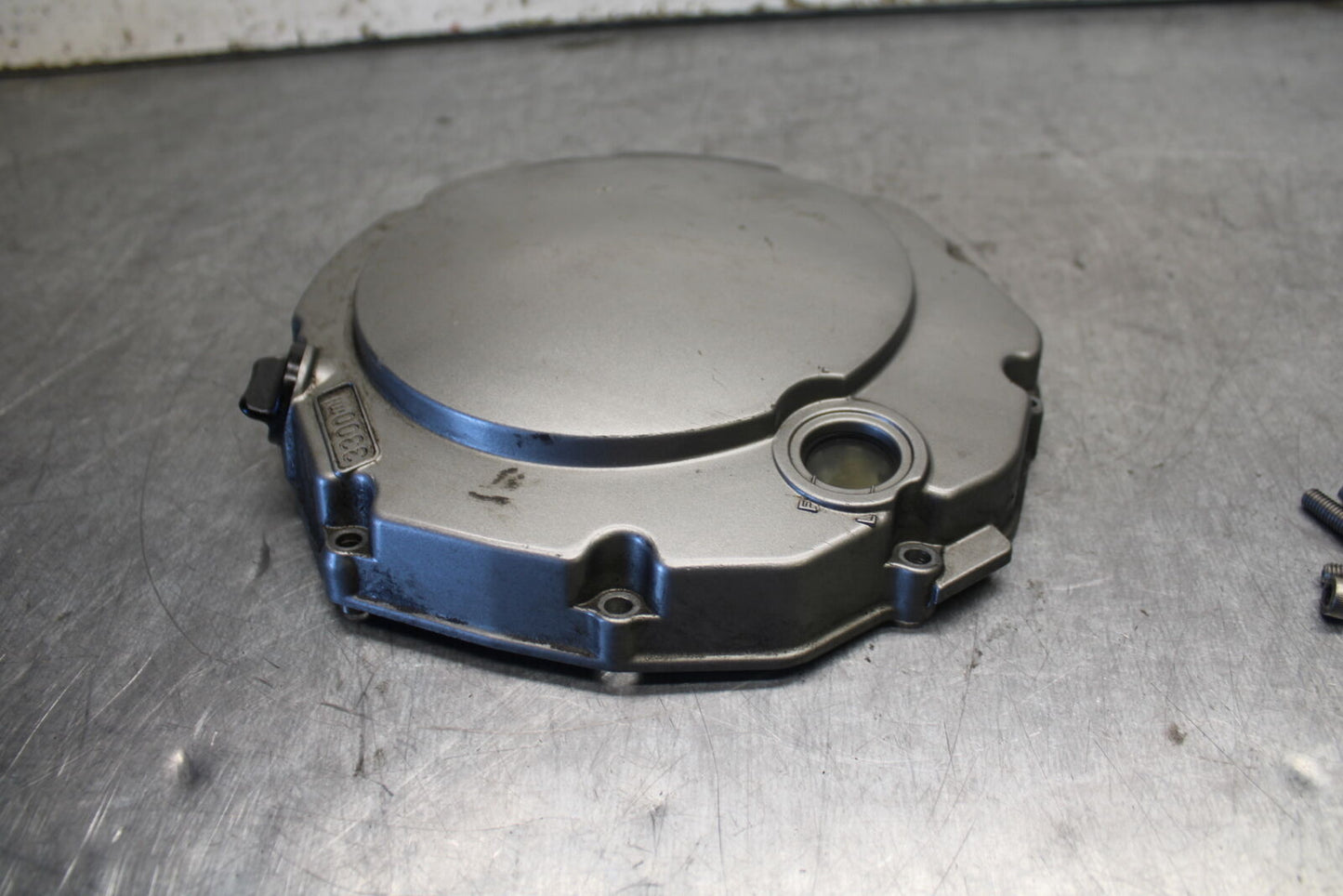 04-05 SUZUKI KATANA 750 GSX750F CLUTCH SIDE ENGINE MOTOR COVER BB110