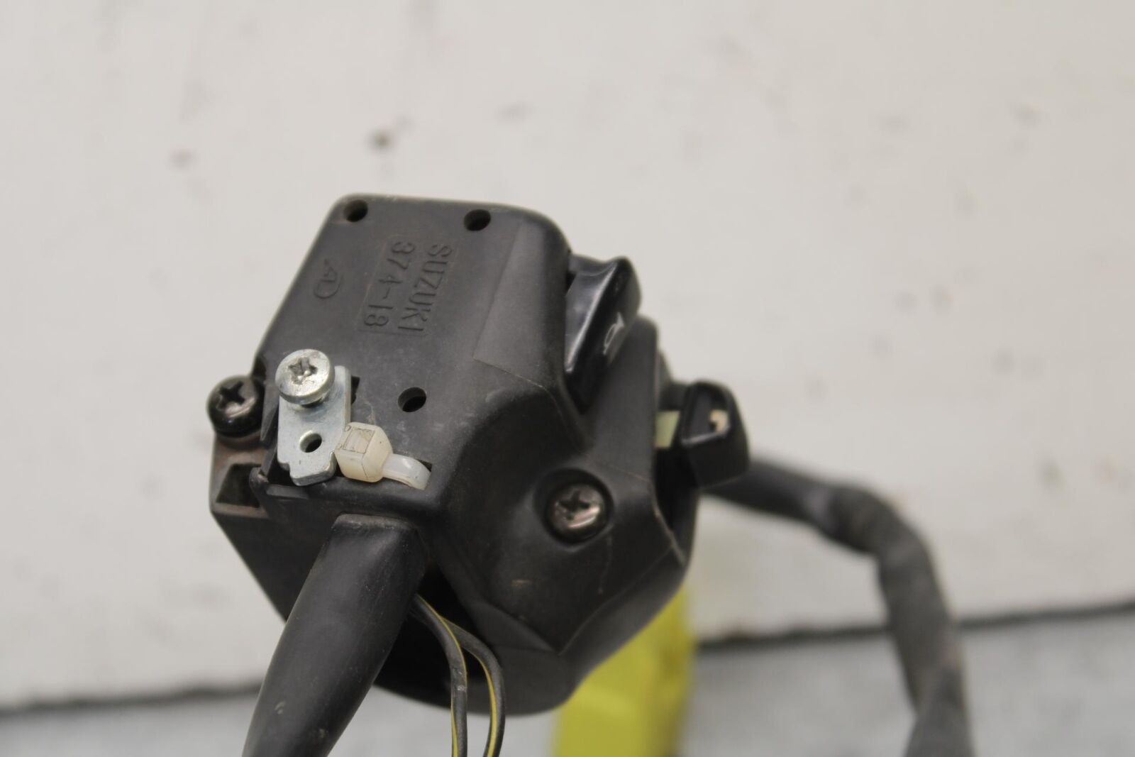 01-03 SUZUKI GSXR600 LEFT CLIP ON HANDLE HORN SIGNALS SWITCH  BB633