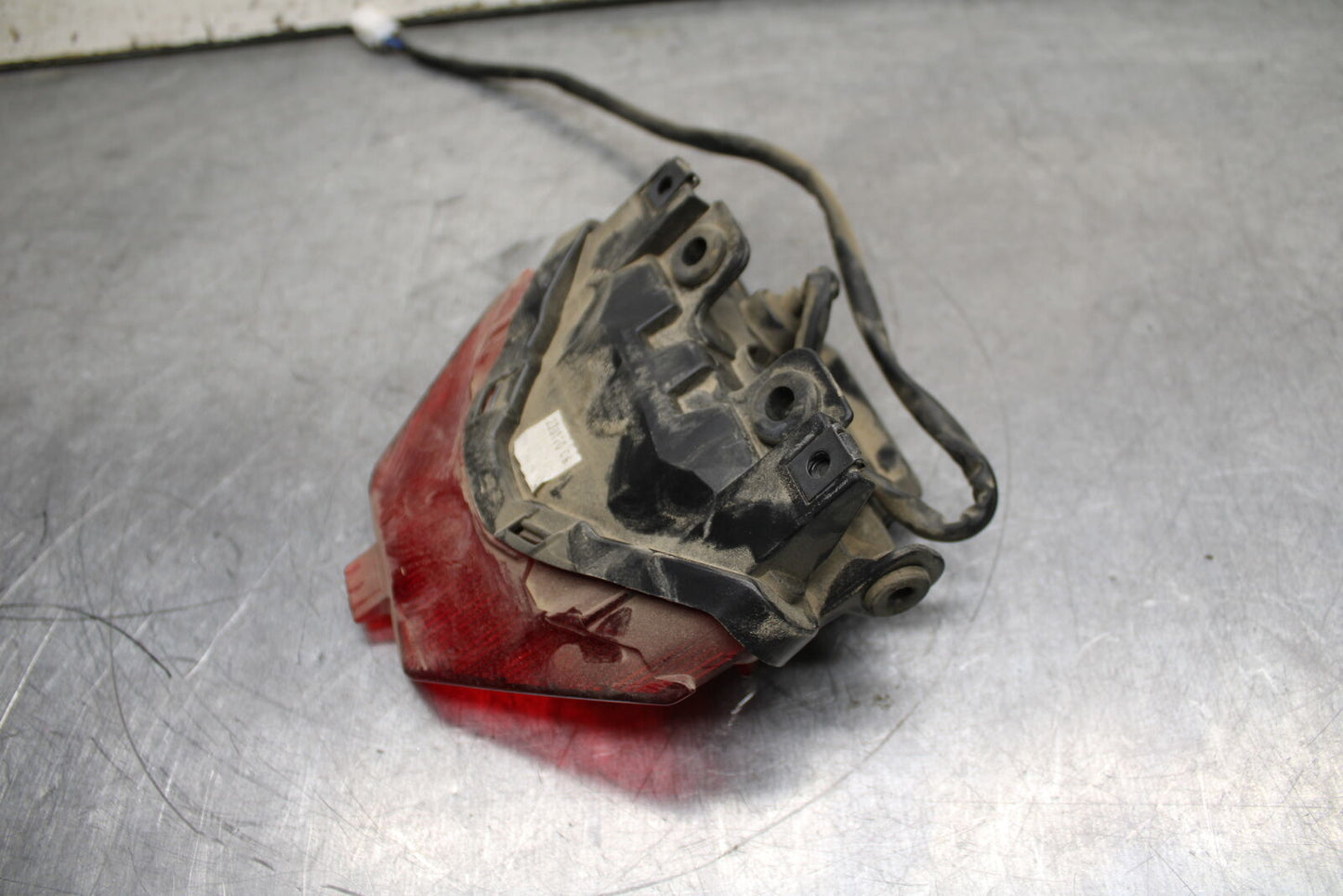19-24 YAMAHA R3 REAR TAIL TAILLIGHT BACK BRAKE LIGHT BB736