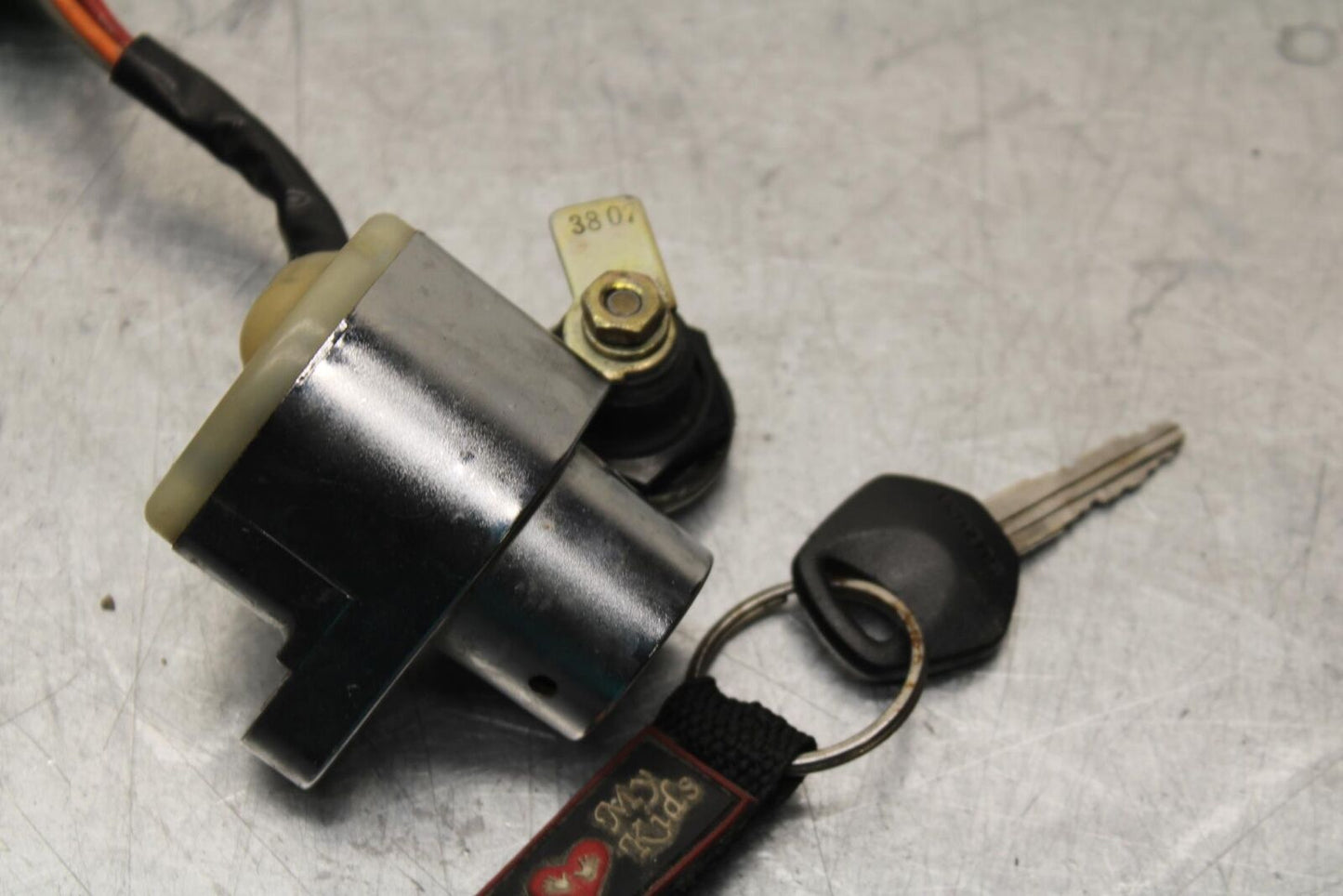 2004 Suzuki Intruder 1500 VL1500 IGNITION LOCK SET W/ GAS CAP, SEAT LOCK BB573