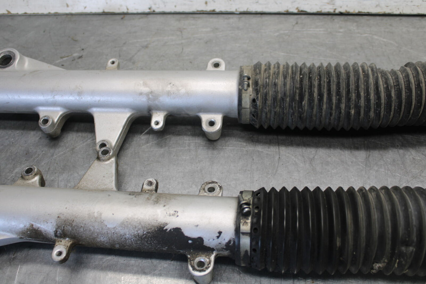 01-06 TRIUMPH TIGER 955I FRONT FORKS SHOCK SUSPENSION SET PAIR BB693