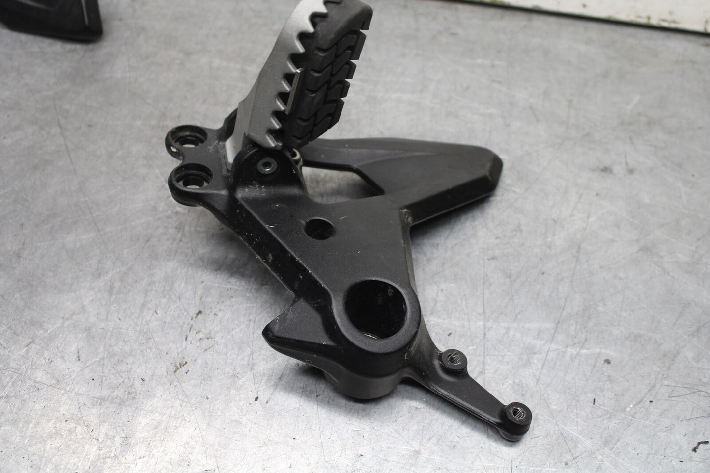 21-24 KTM 890 ADVENTURE R FRONT FOOT RESTS PEGS STEPS SET PAIR BB723