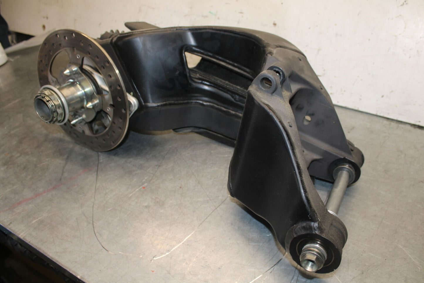 07-08 DUCATI 1098 REAR SWINGARM BACK SUSPENSION SWING ARM BB705