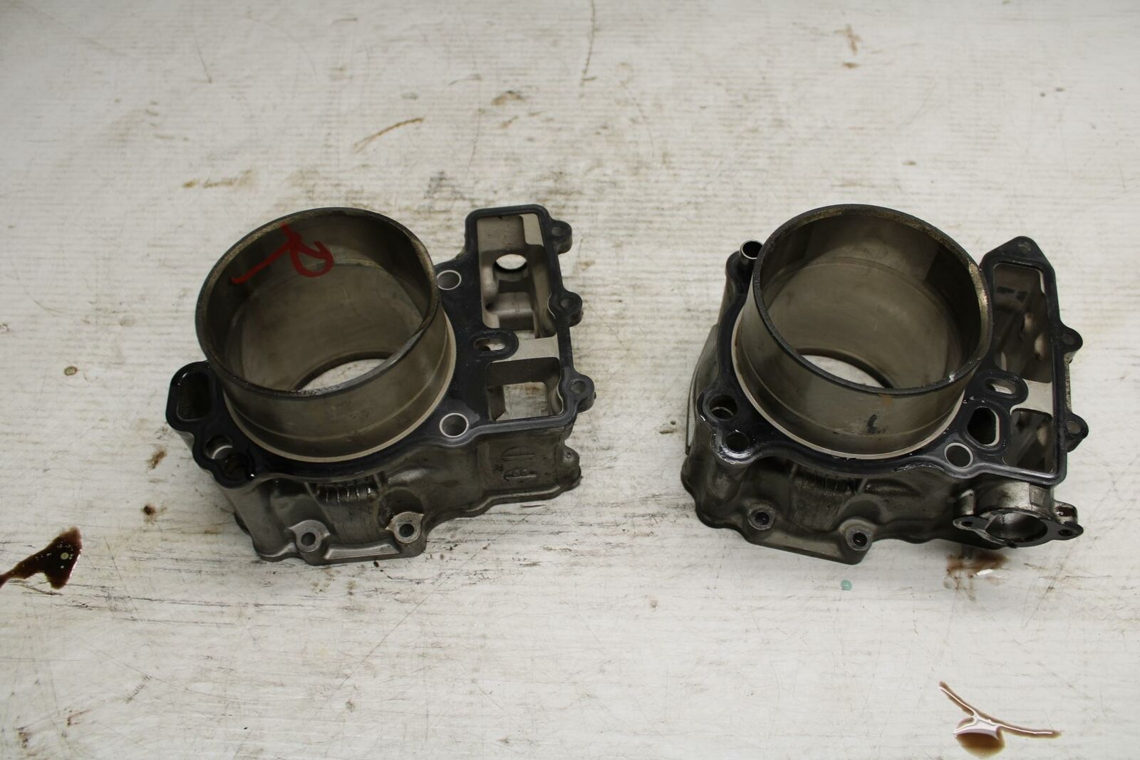 03-05 SUZUKI SV1000 ENGINE MOTOR PISTON CYLINDERS BLOCK JUG BB296