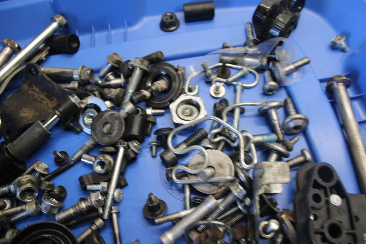 2016 Suzuki Bandit GSF1250SA ABS LEFTOVER MOUNTING BOLTS HARDWARE MOTOR BB509