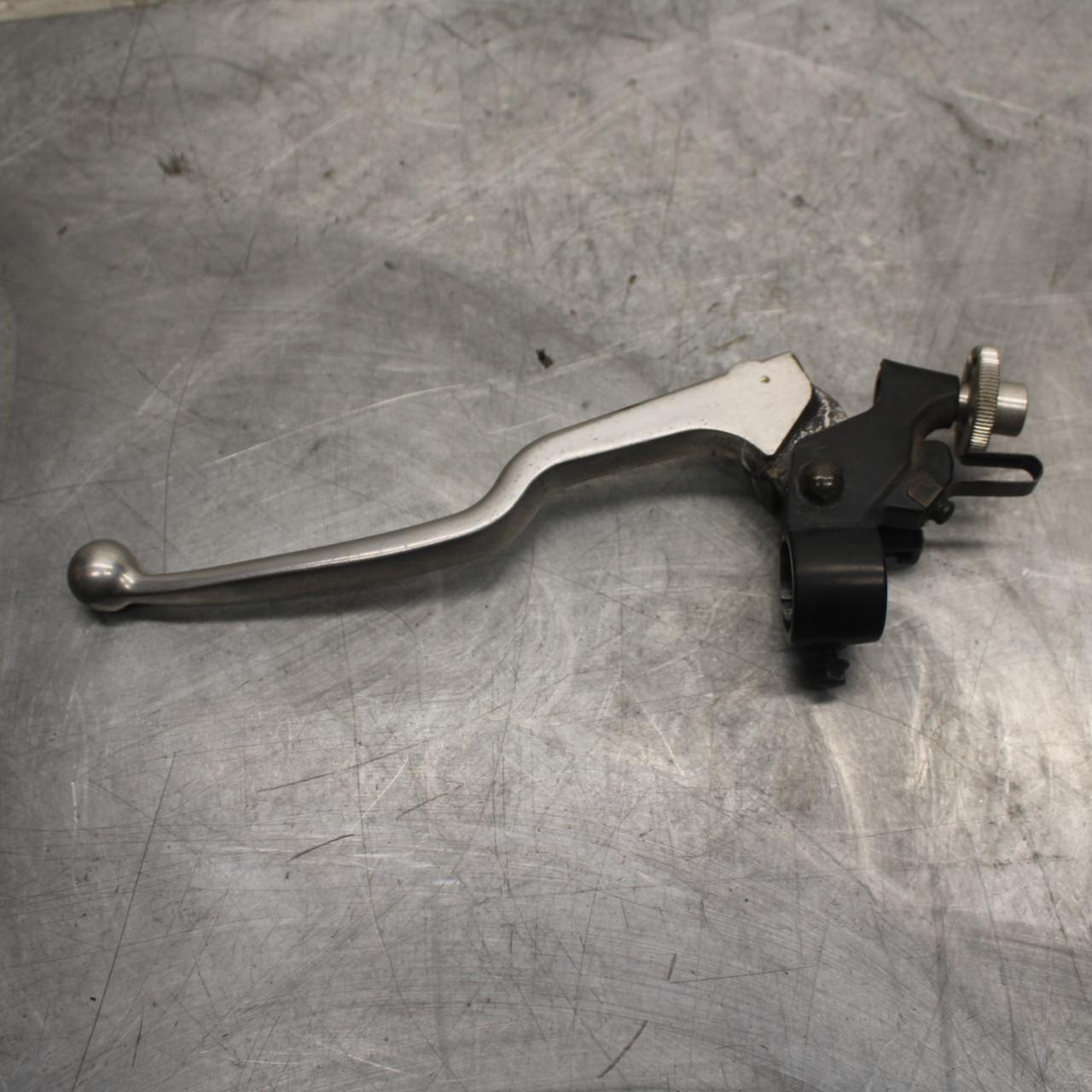 1998 Suzuki TL1000S CLUTCH PERCH MOUNT WITH LEVER BB508