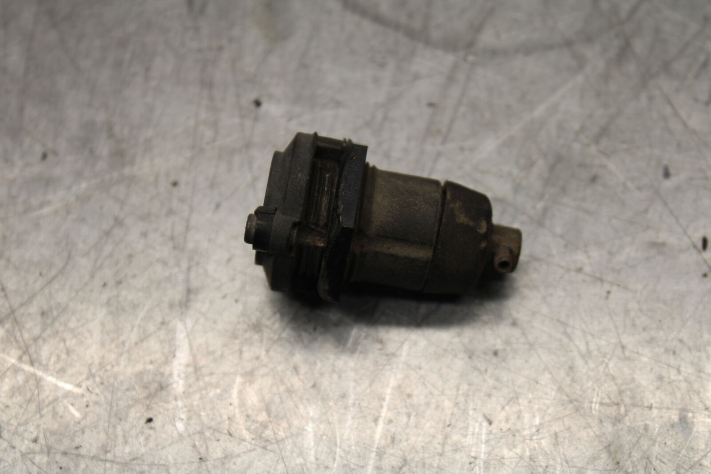 99-00 YAMAHA V STAR 1100 IGNITION LOCK W KEY BB711