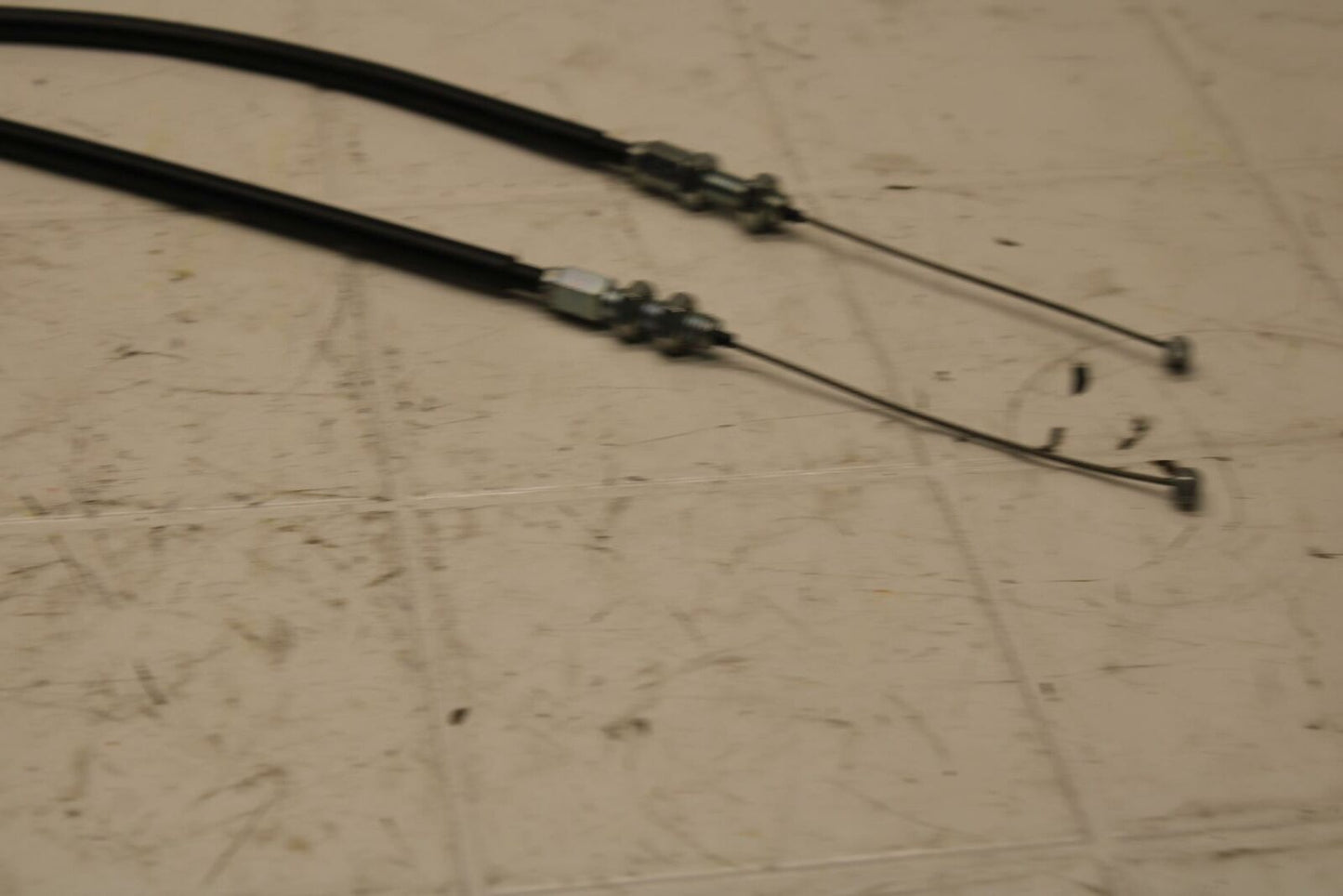 04-05 SUZUKI GSXR750 THROTTLE CABLES LINES BB11