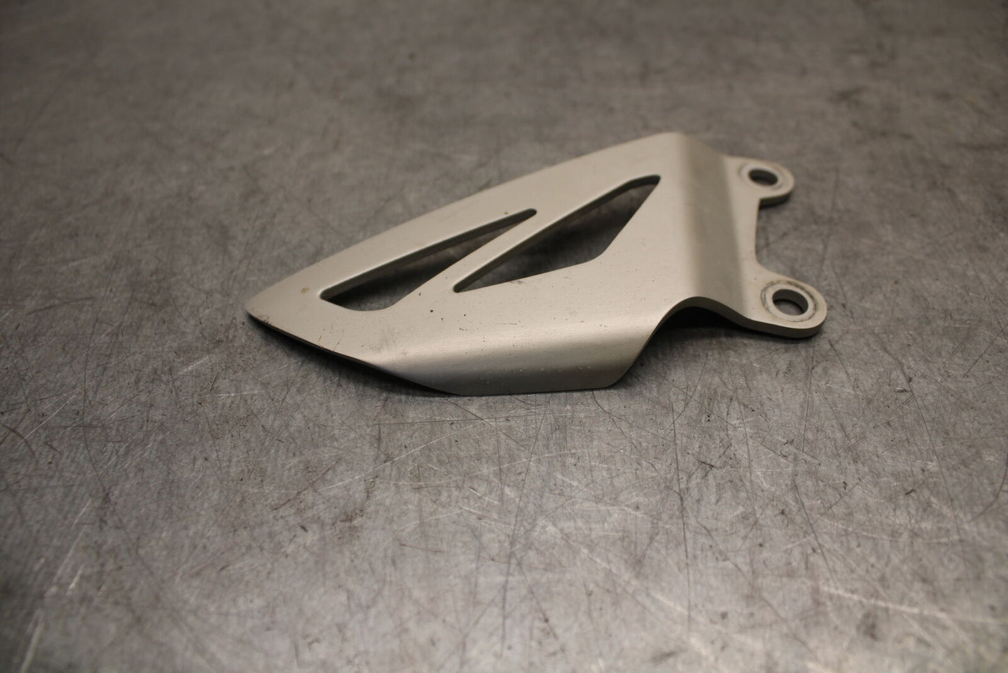 09-11 TRIUMPH DAYTONA 675 RIGHT REARSET REAR SET HEEL GUARD COVER BB652