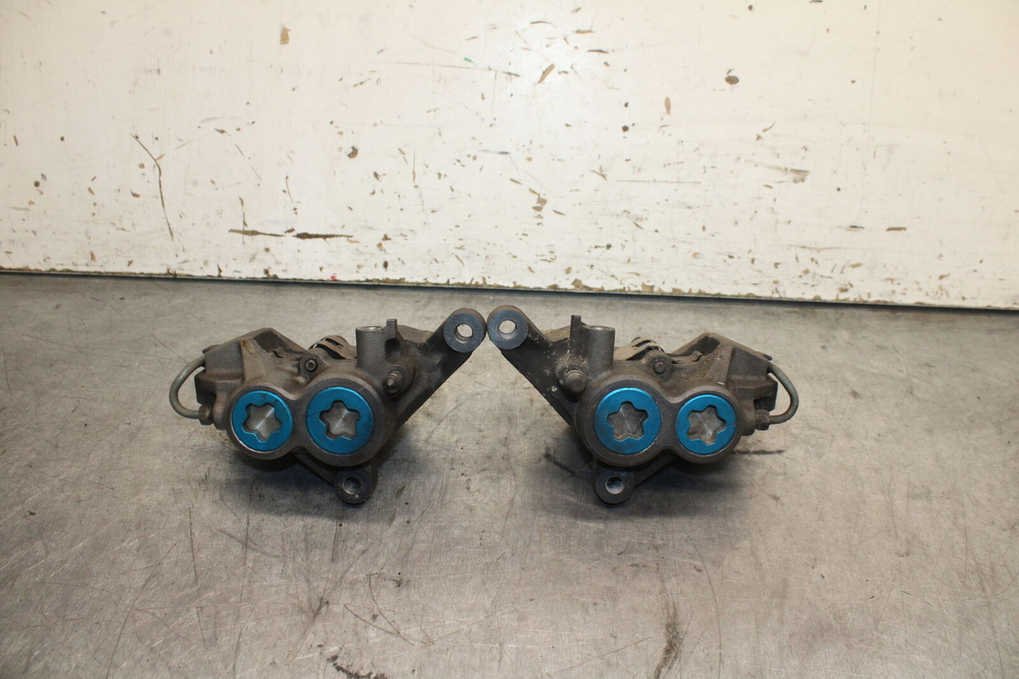 96-07 YAMAHA YZF600R RIGHT LEFT FRONT BRAKE CALIPER SET PAIR CALIPERS BB746