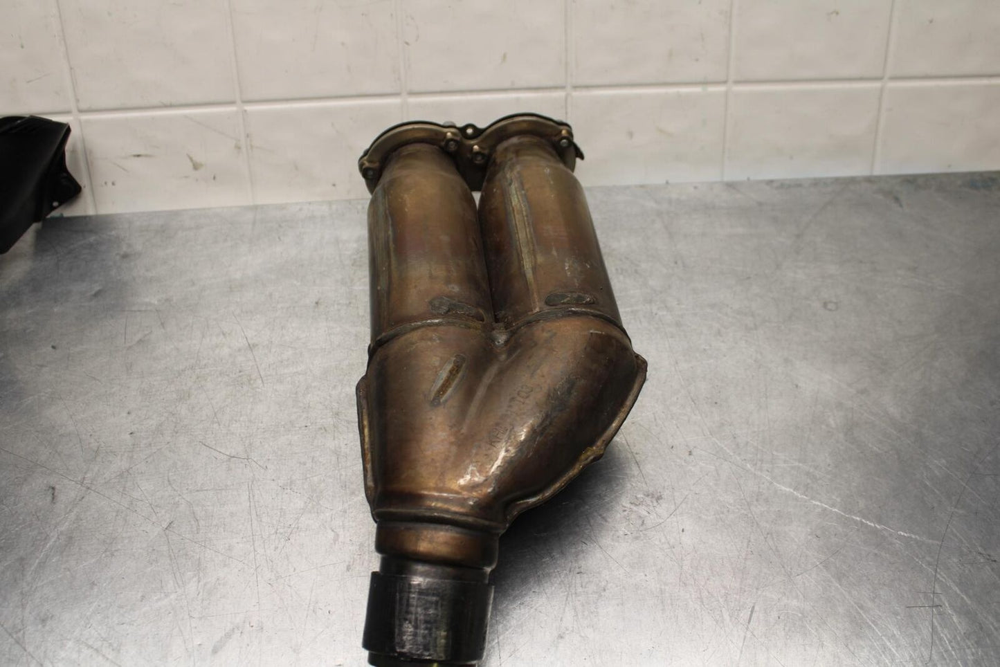 2008 Ducati 1098 EXHAUST MIDPIPE MID MIDDLE PIPE COLLECTOR BB581