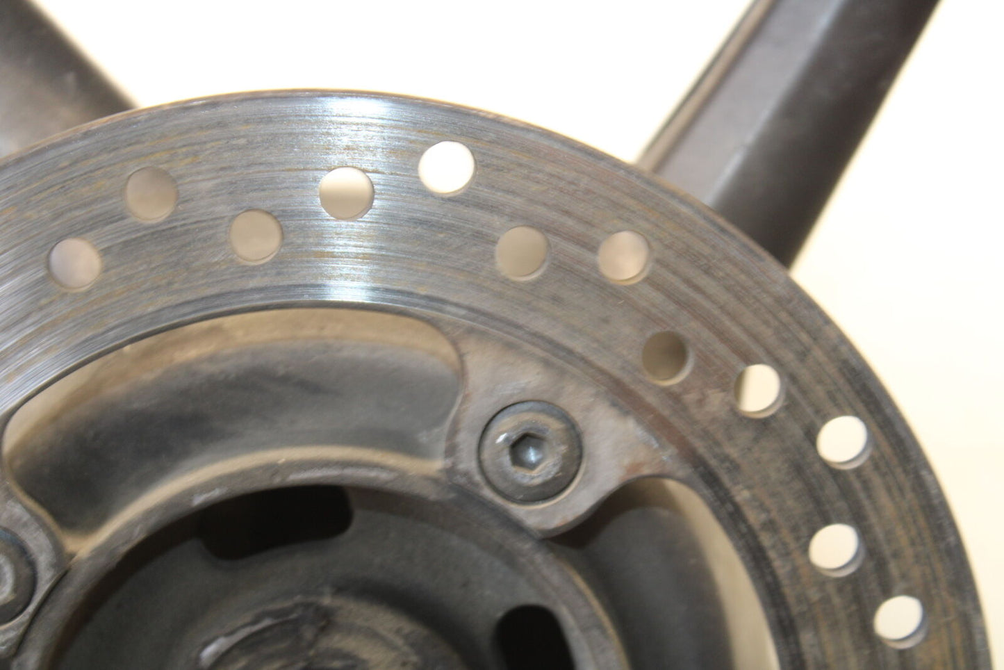 07-08 TRIUMPH DAYTONA 675 REAR WHEEL BACK RIM BB685