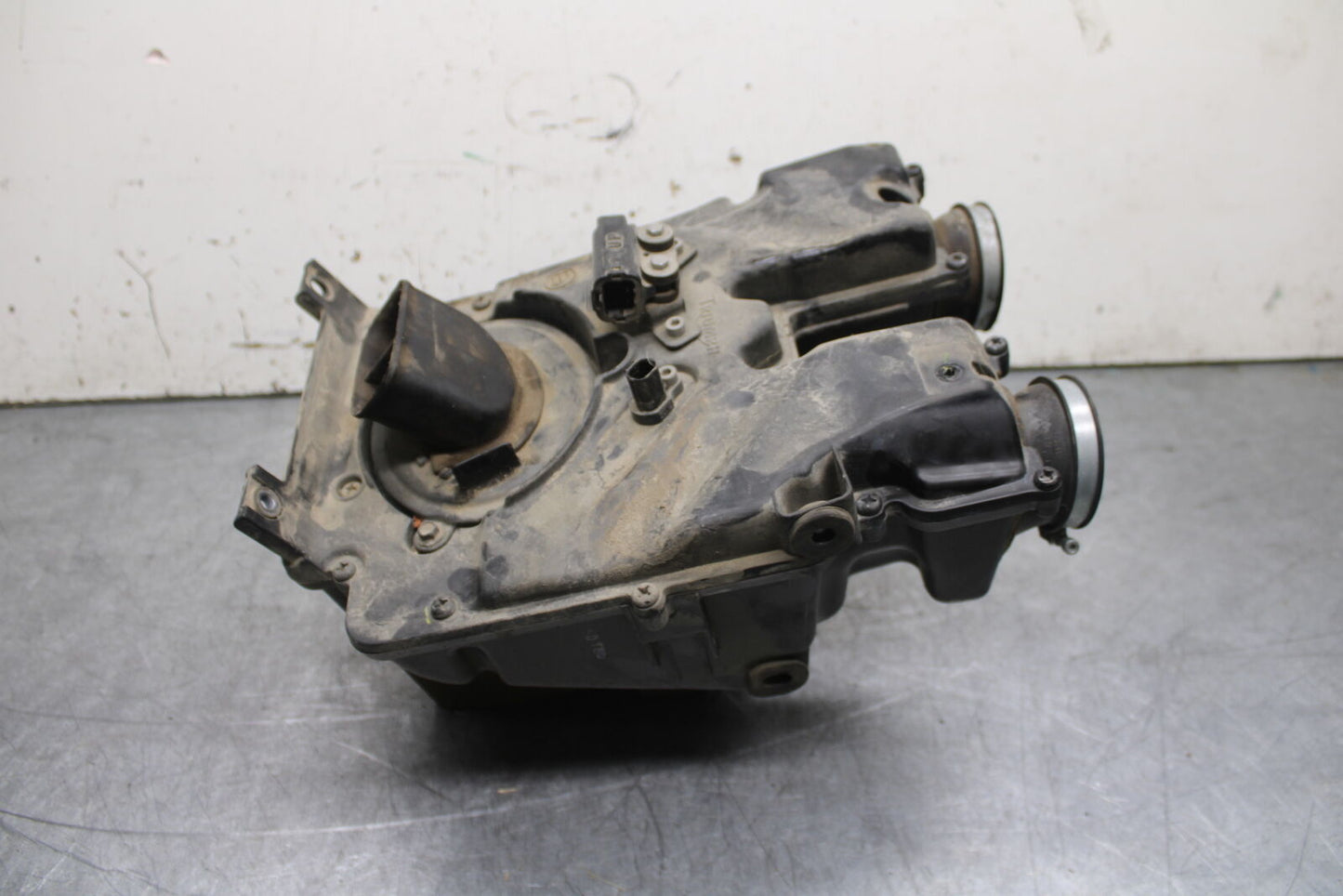 14-16 TRIUMPH AMERICA LT AIRBOX AIR INTAKE FILTER BOX BB720