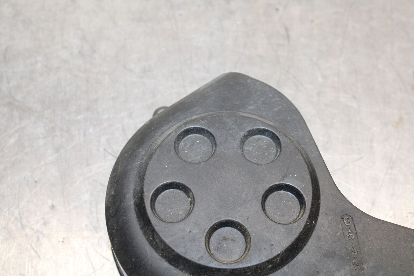 01-06 HONDA CBR600F4I ENGINE SPROCKET COVER BB115