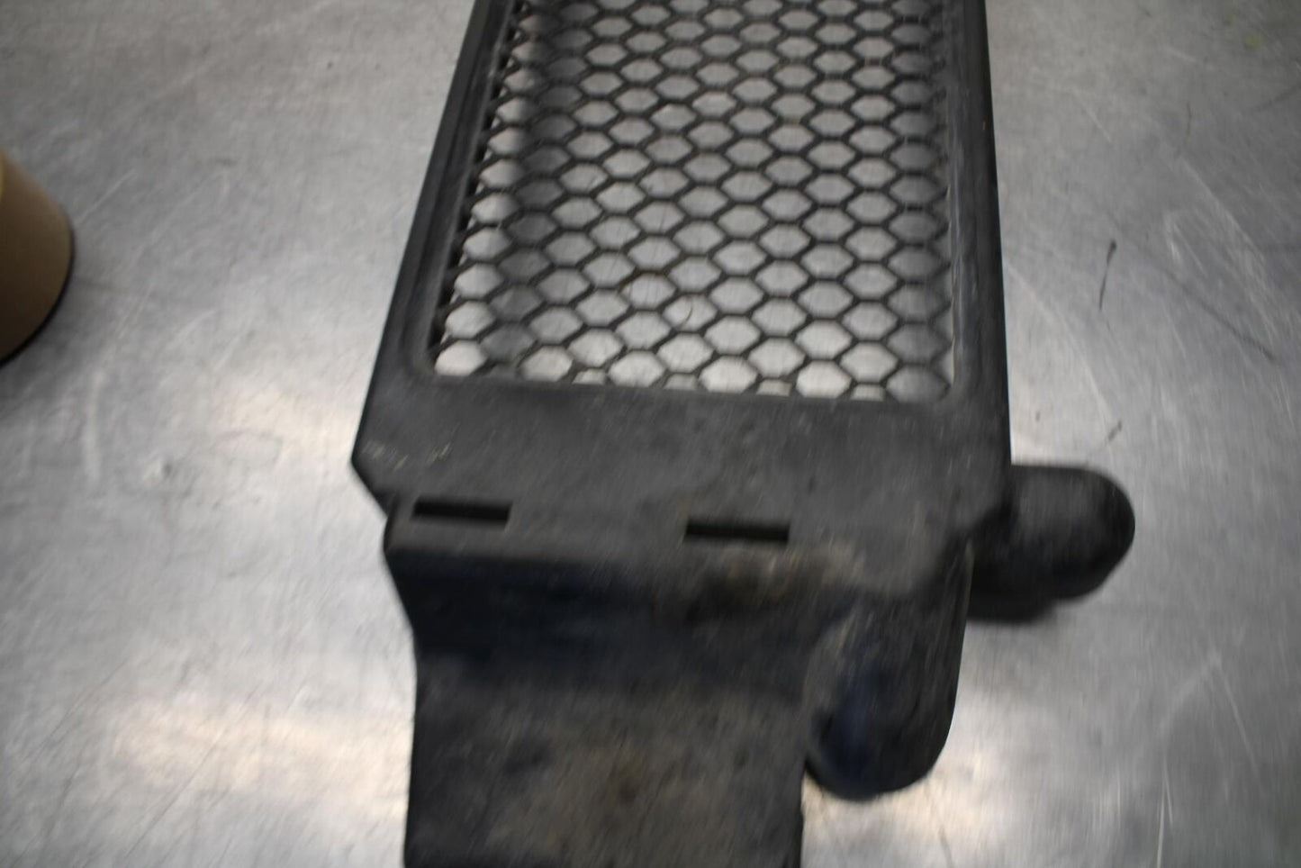 01-02 HONDA SHADOW SPIRIT 750 RADIATOR GRILLE GRILL SHIELD GUARD BB632