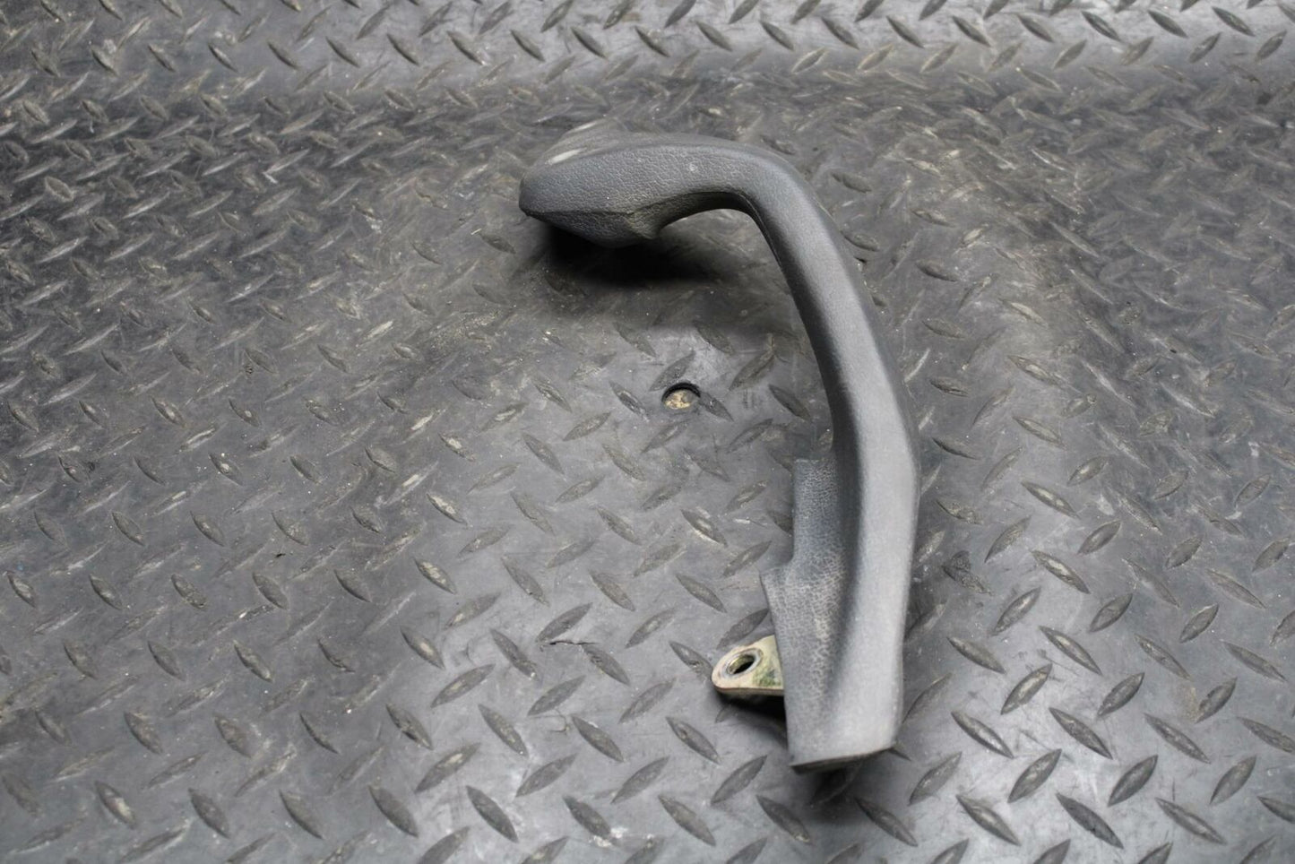 91-02 HONDA ST1100 RIGHT PASSENGER REAR SEAT GRAB BAR HANDLE BB222