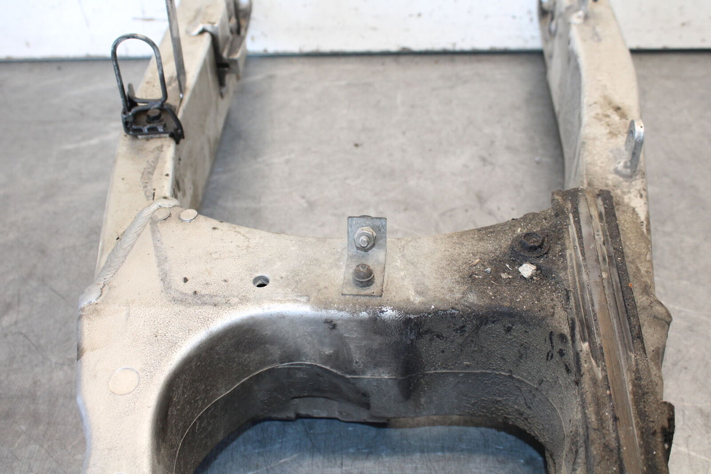 03-07 SUZUKI SV1000S REAR SWINGARM BACK SUSPENSION SWING ARM BB657