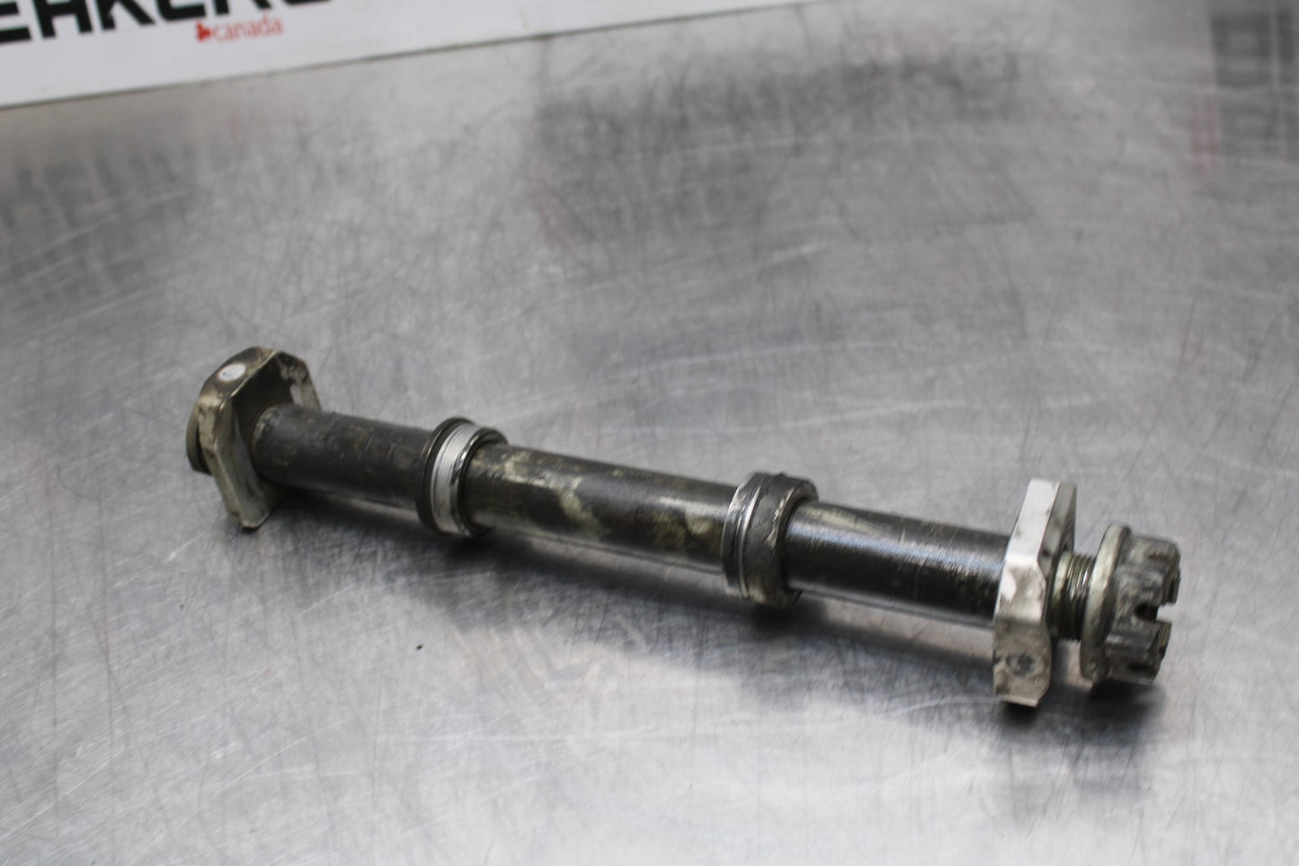 06-07 SUZUKI GSXR 600 REAR AXLE BACK WHEEL RIM PIVOT BOLT AXEL BB178