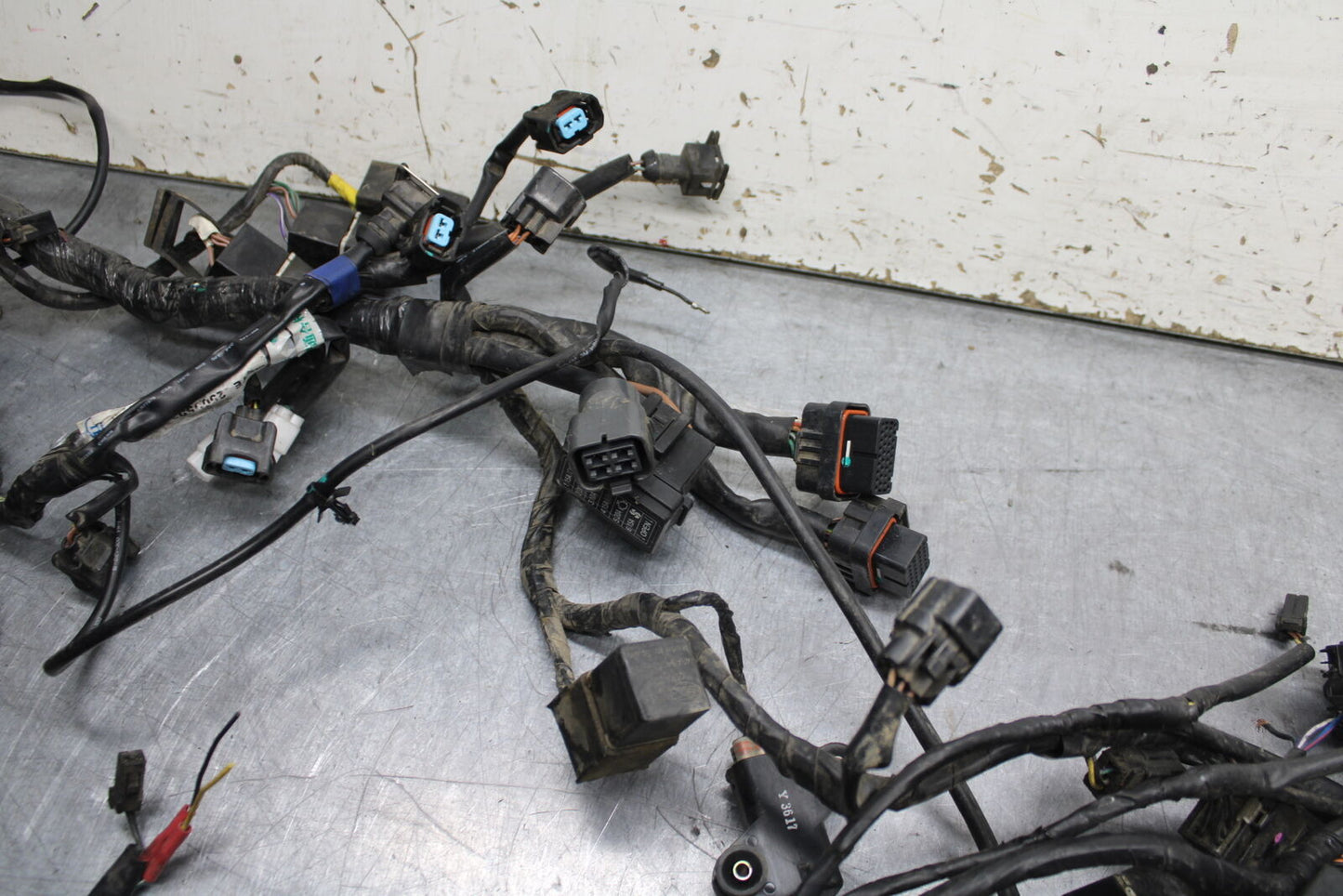 03-04 TRIUMPH DAYTONA 600 MAIN ENGINE WIRING HARNESS MOTOR WIRE LOOM BB745