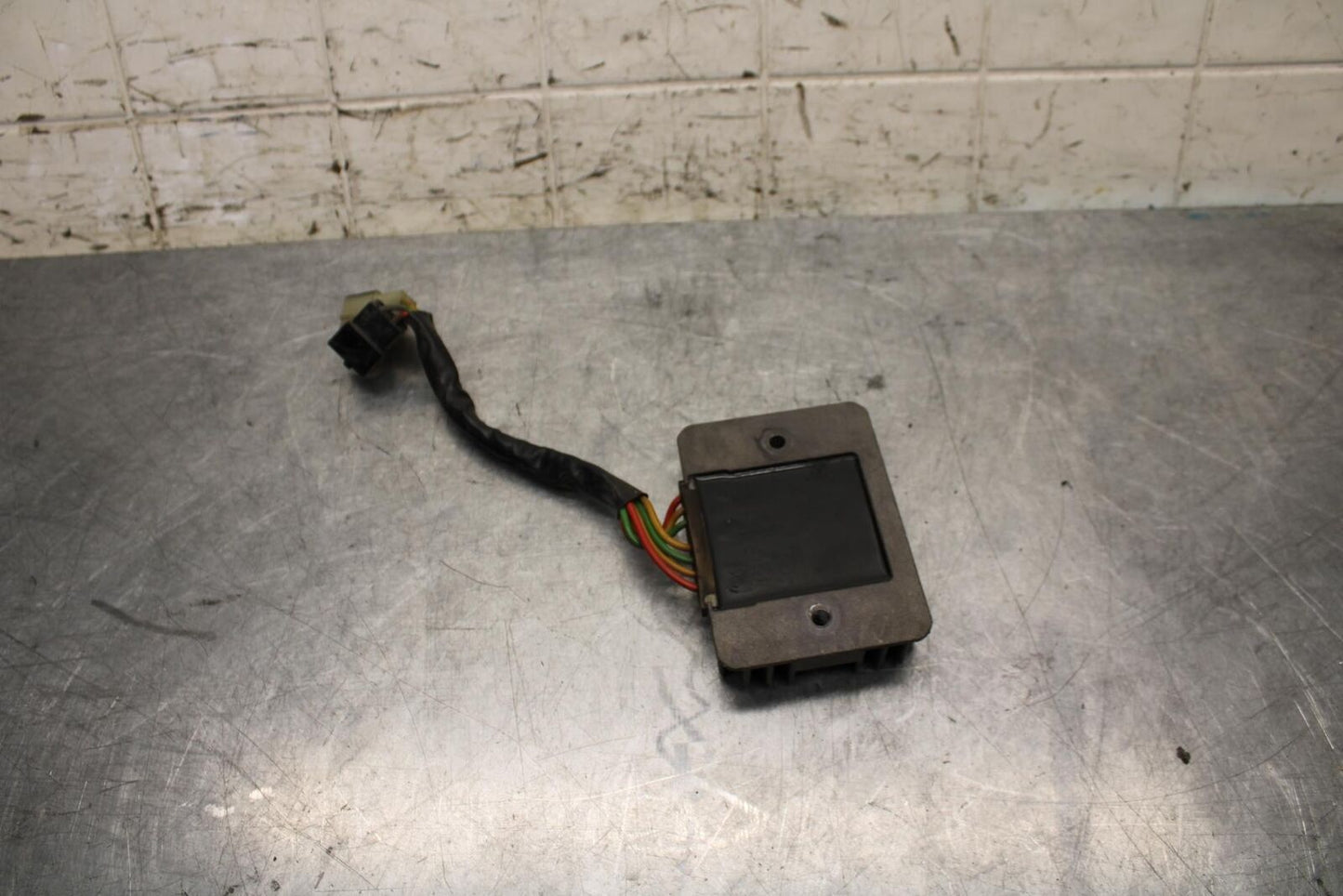 2005 Ducati Monster S2R RECTIFIER VOLTAGE REGULATOR BB557