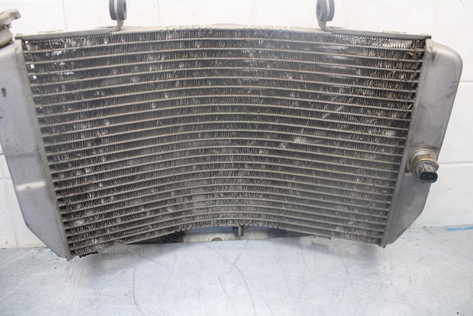 03-04 SUZUKI GSXR1000 ENGINE RADIATOR MOTOR COOLER COOLING  17710-40F20 BB459