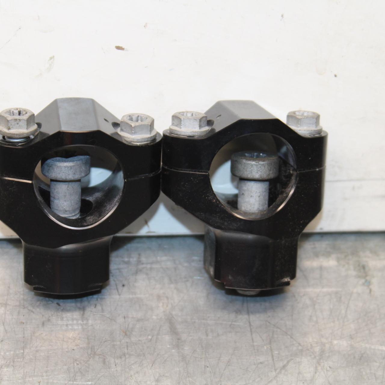 20-24 KTM 890 DUKE R HANDLEBAR RISERS BB627