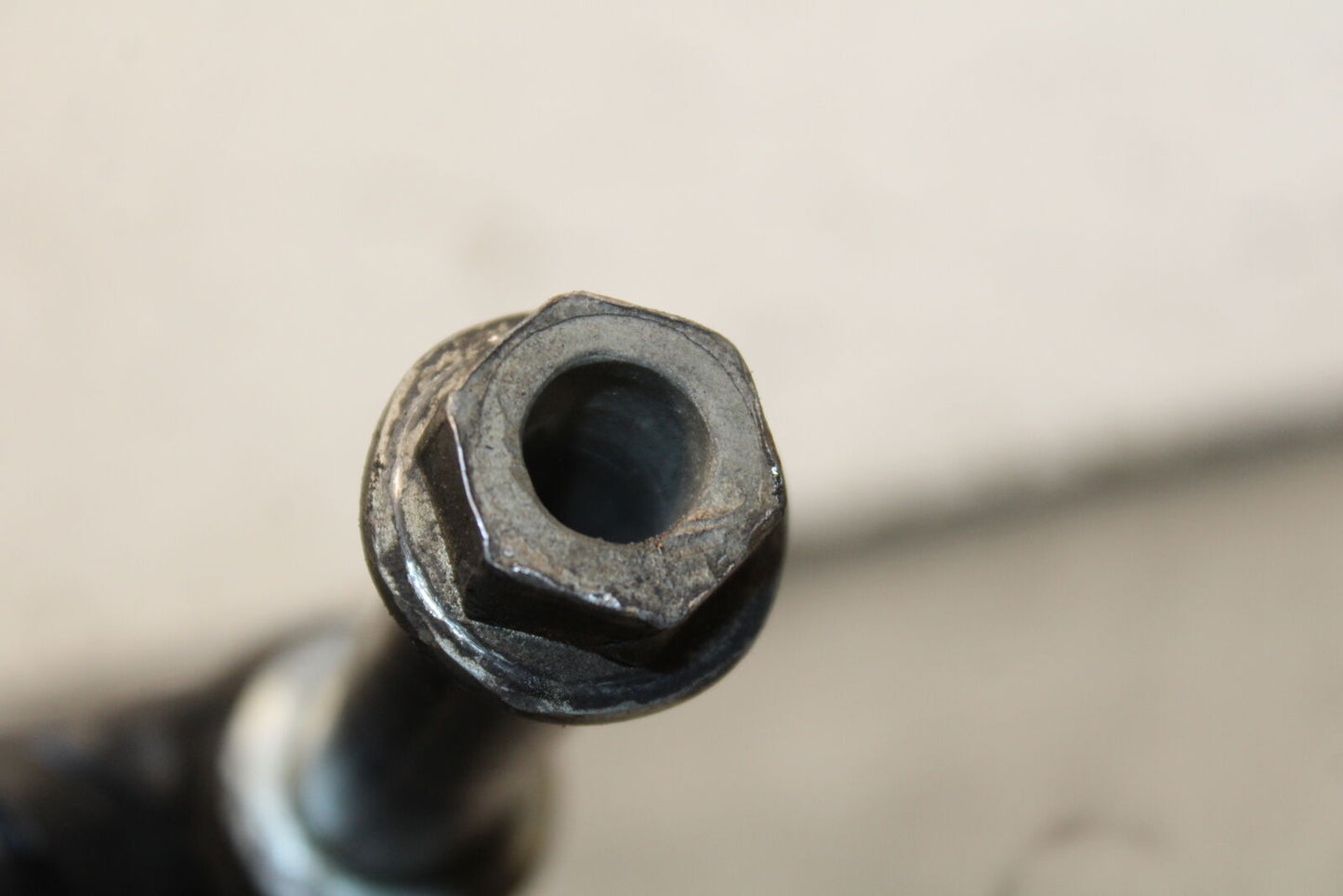 99-00 YAMAHA V STAR 1100 FRONT WHEEL RIM AXLE PIVOT BOLT BB711