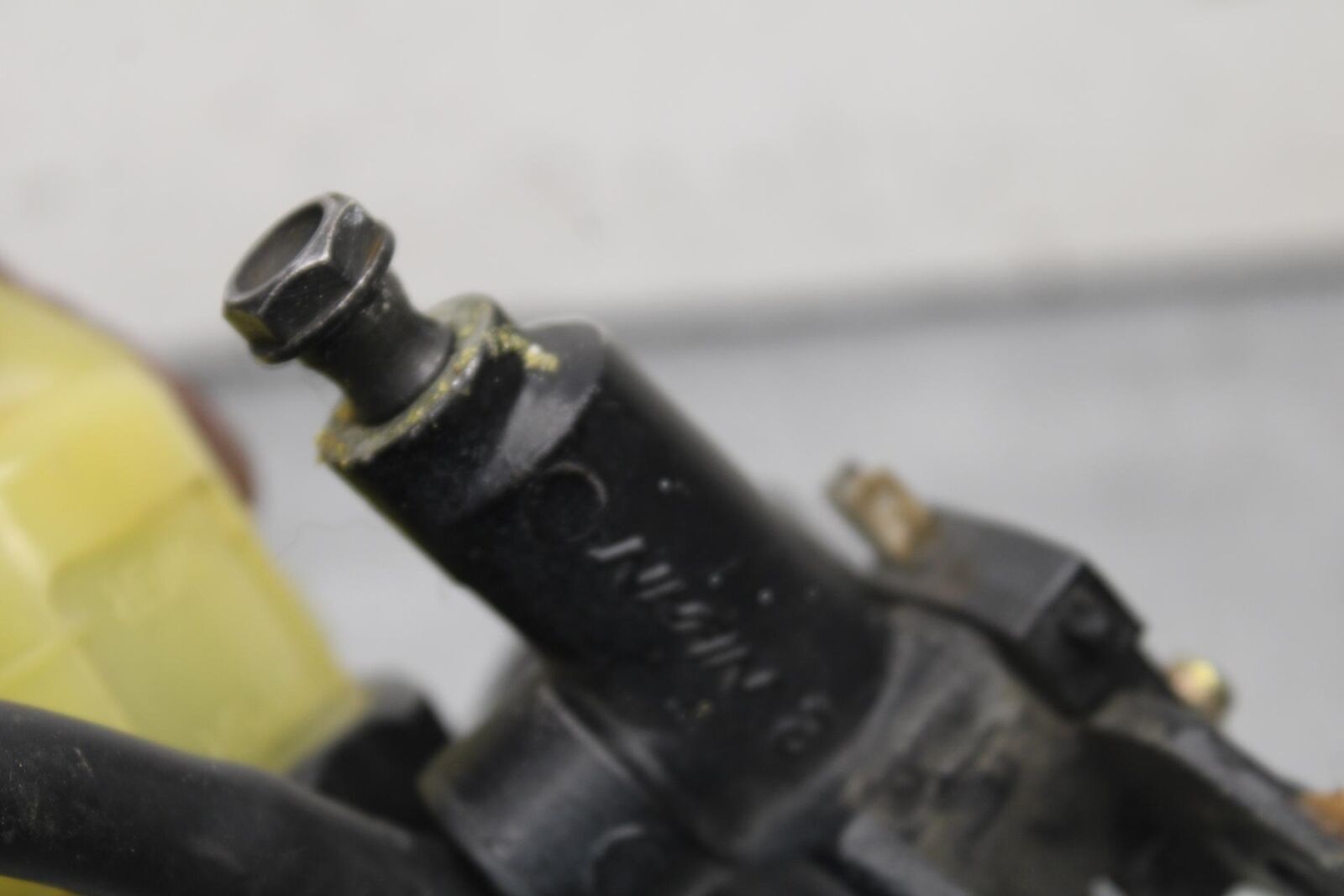 01-03 SUZUKI GSXR600 FRONT BRAKE MASTER CYLINDER BB639