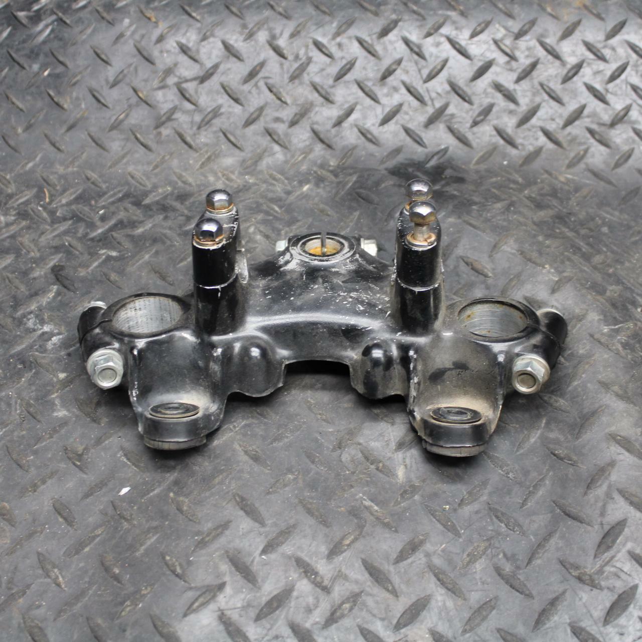 78 SUZUKI GS550E FORKS UPPER TRIPLE TREE CLAMP BB212